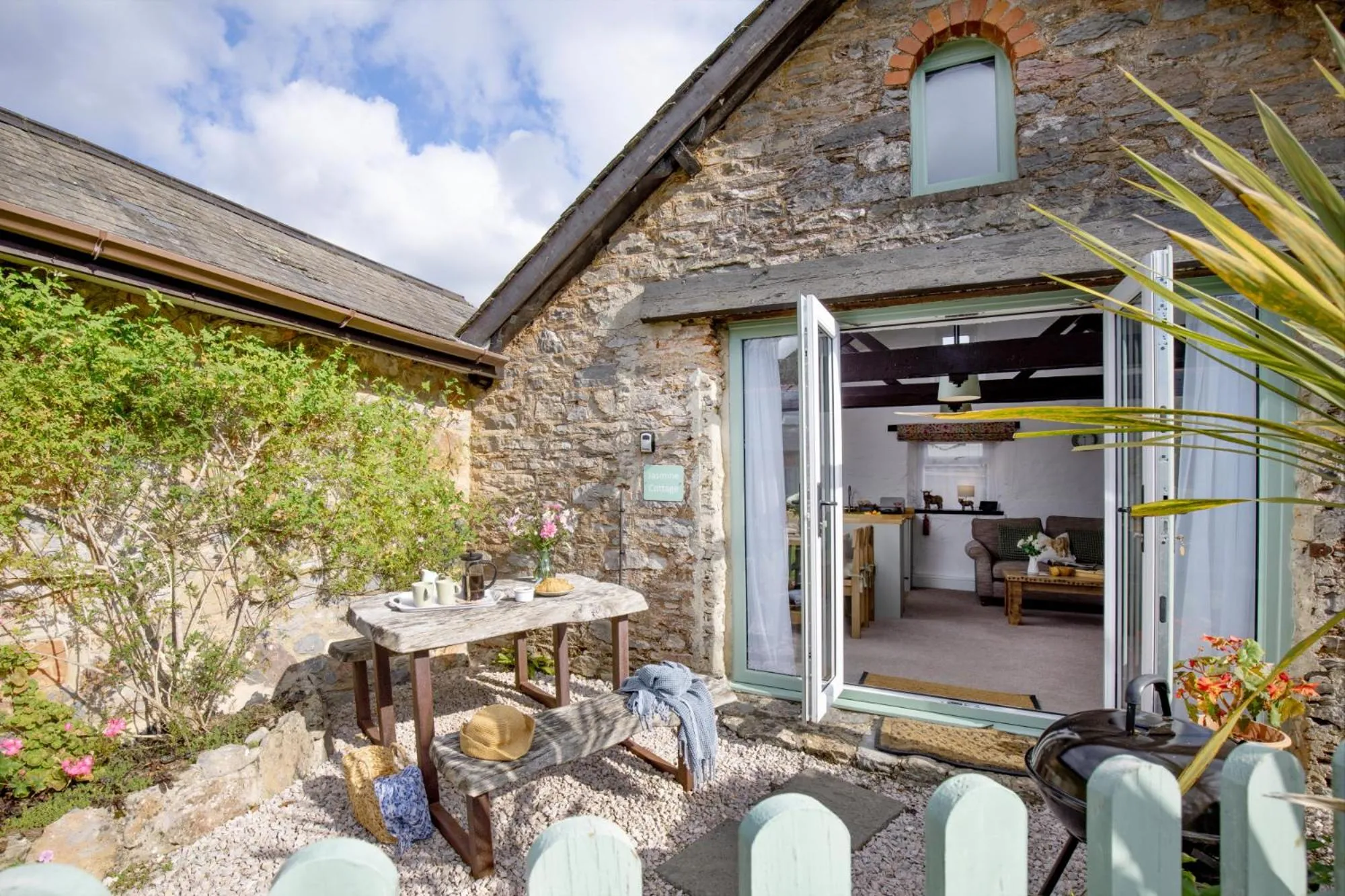 Property building in Jasmine Cottage