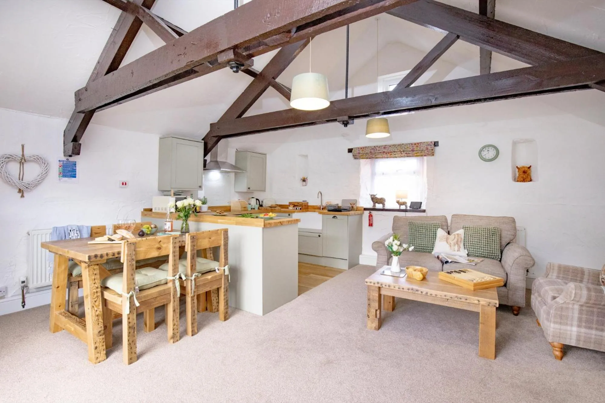 Kitchen or kitchenette in Jasmine Cottage