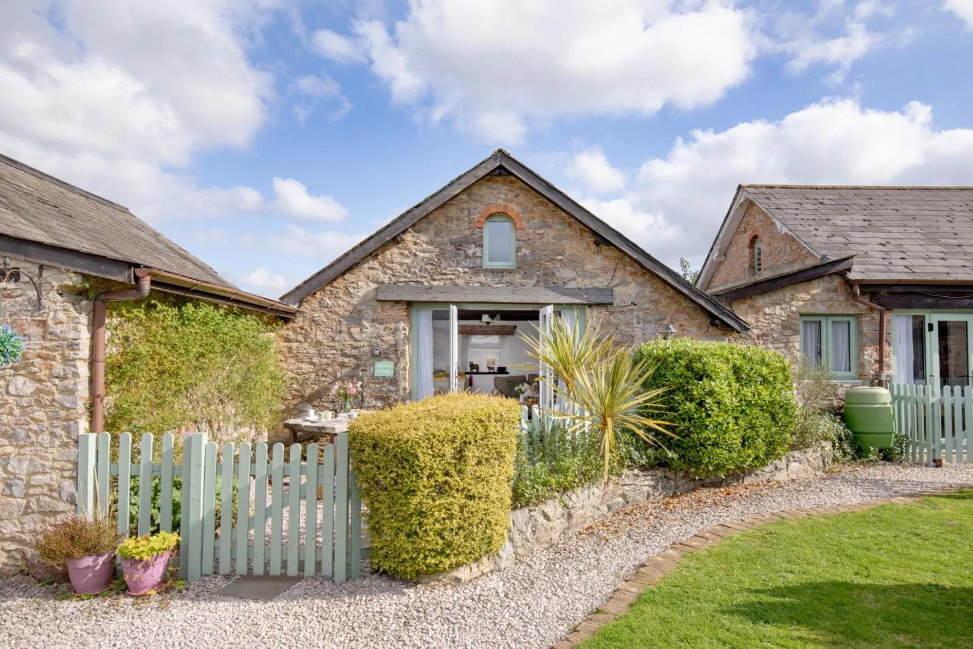 Property building in Jasmine Cottage