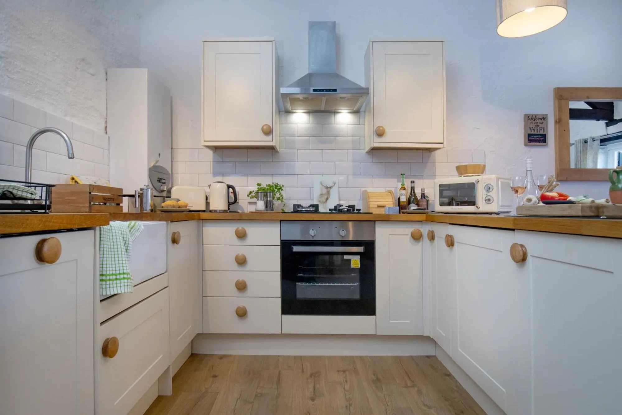 Kitchen or kitchenette in Rose Cottage