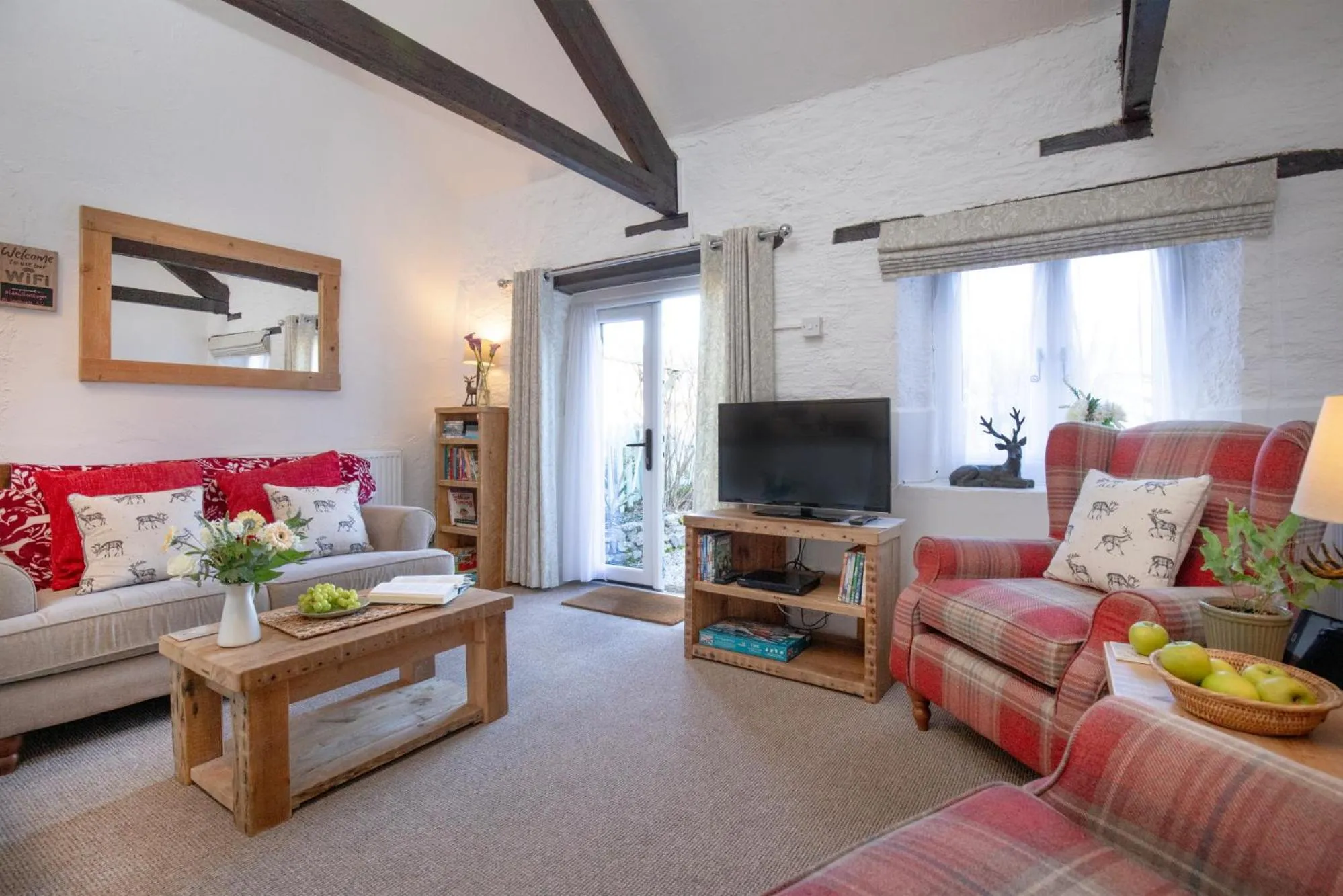 TV and multimedia in Rose Cottage