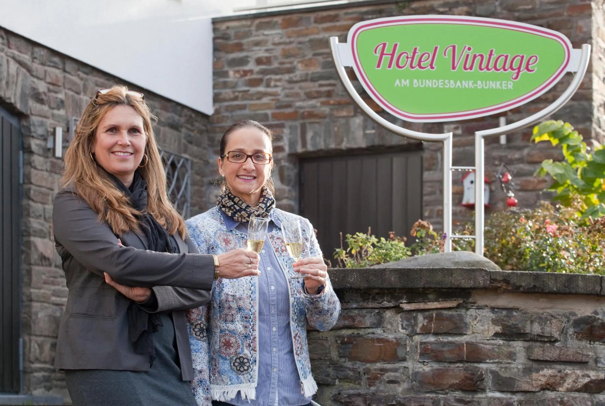 Property logo or sign in La Maison Vintage