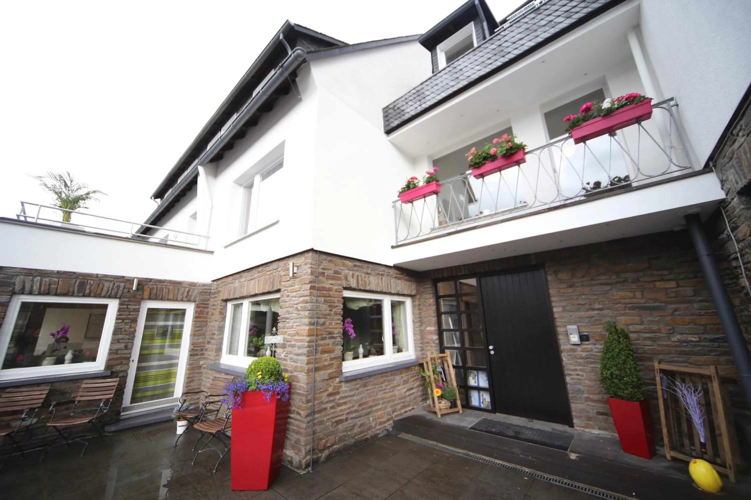 Facade/entrance in La Maison Vintage