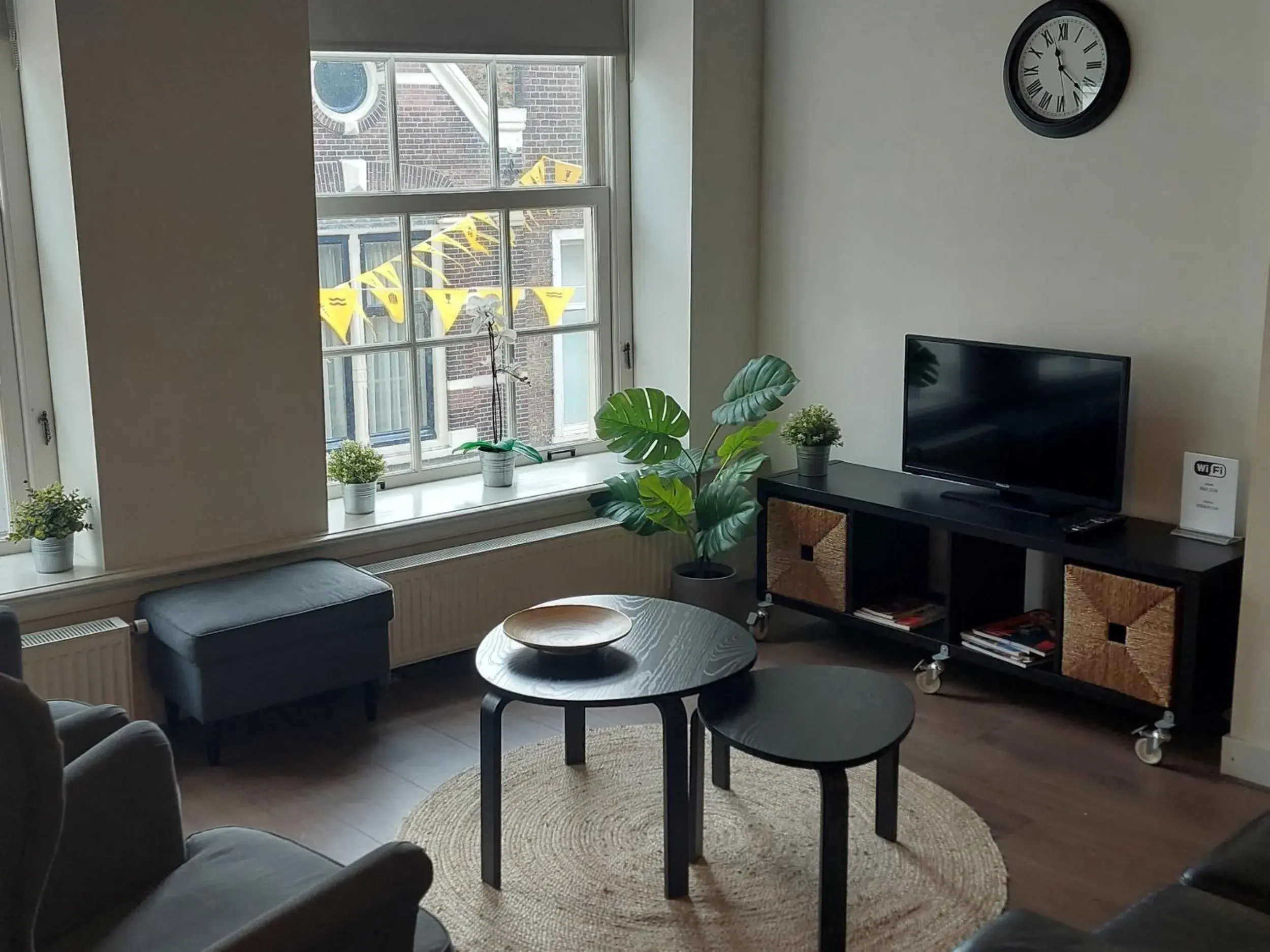 Quadruple Room with Private Bathroom - single occupancy in B&B Museumkwartier Schiedam Quadruple Room with Private Bathroom - single occupancy in B&B Museumkwartier Schiedam