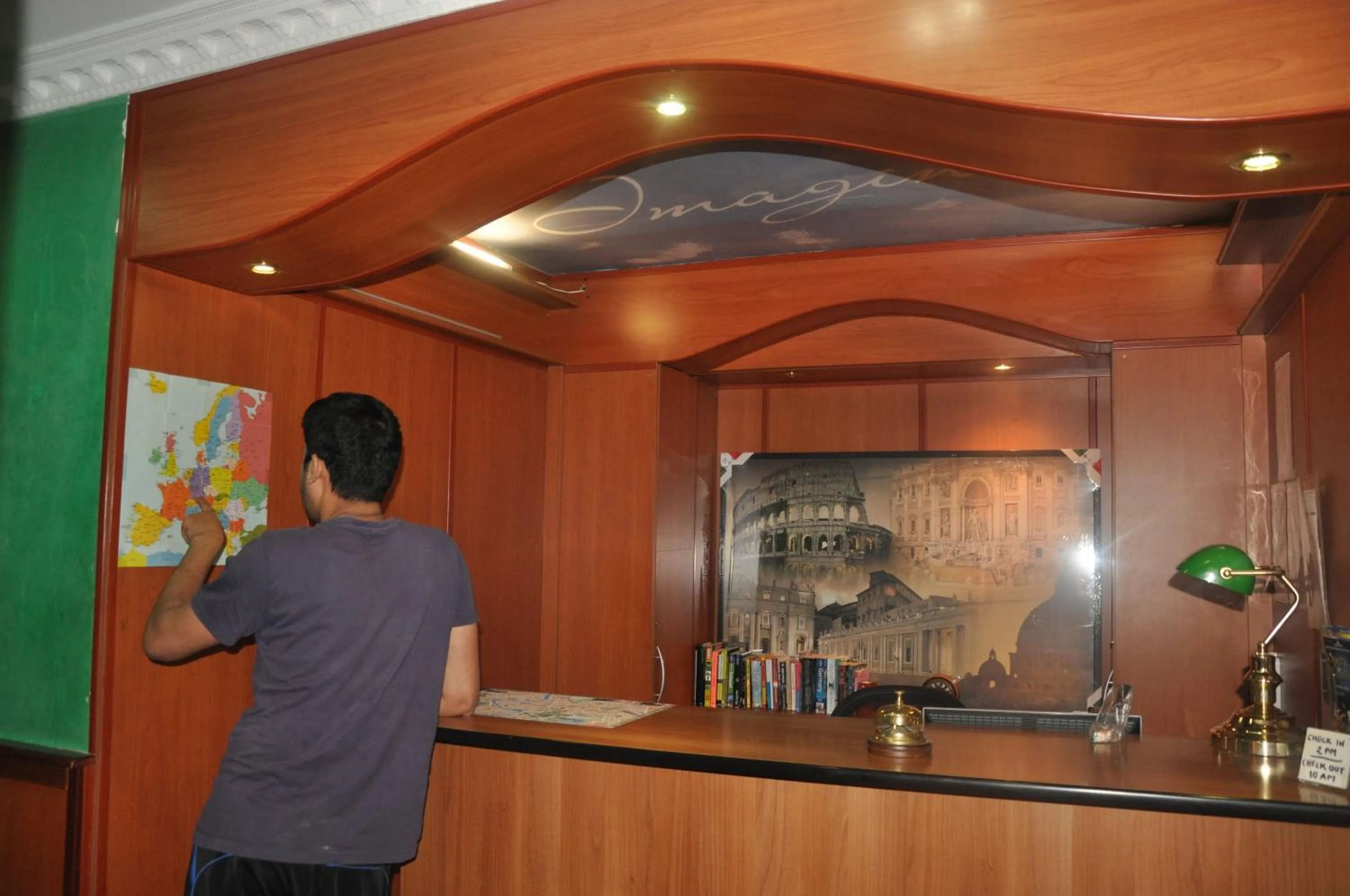 People in Hotel Beauty