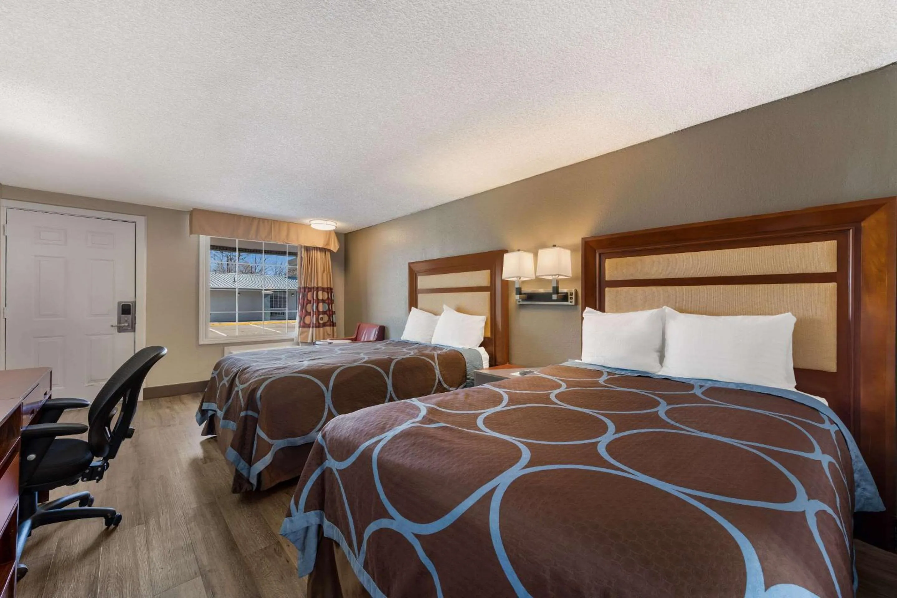 Bedroom, Bed in Rodeway Inn Charlotte Airport Area