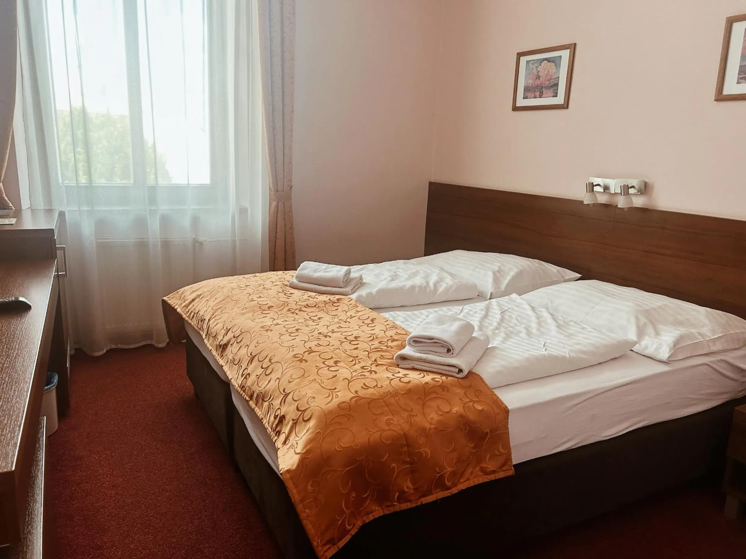 Bedroom, Bed in Hotel Jelen