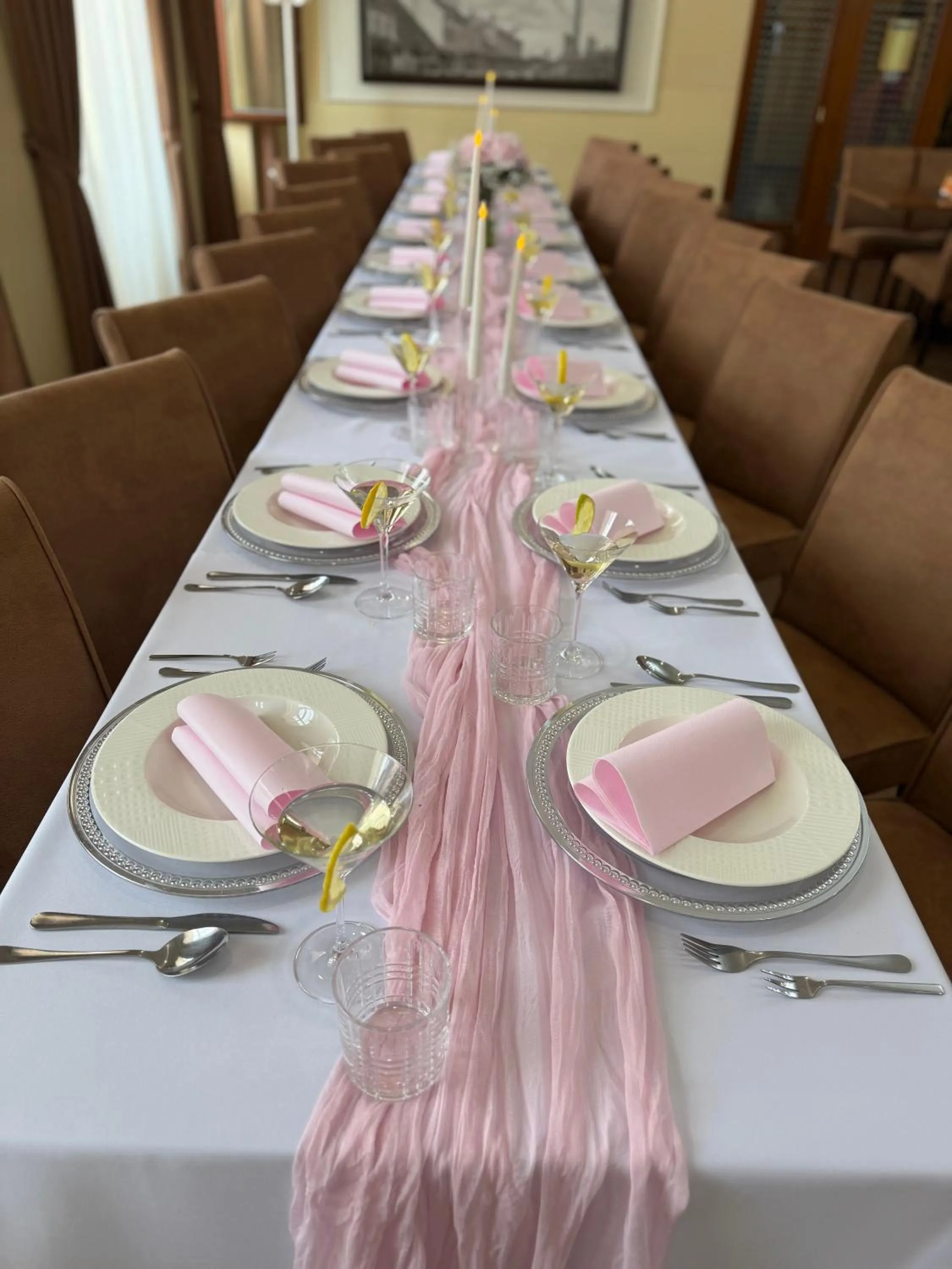 Restaurant/places to eat in Hotel Jelen