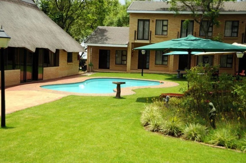 Day in Hoyohoyo Chartwell Lodge