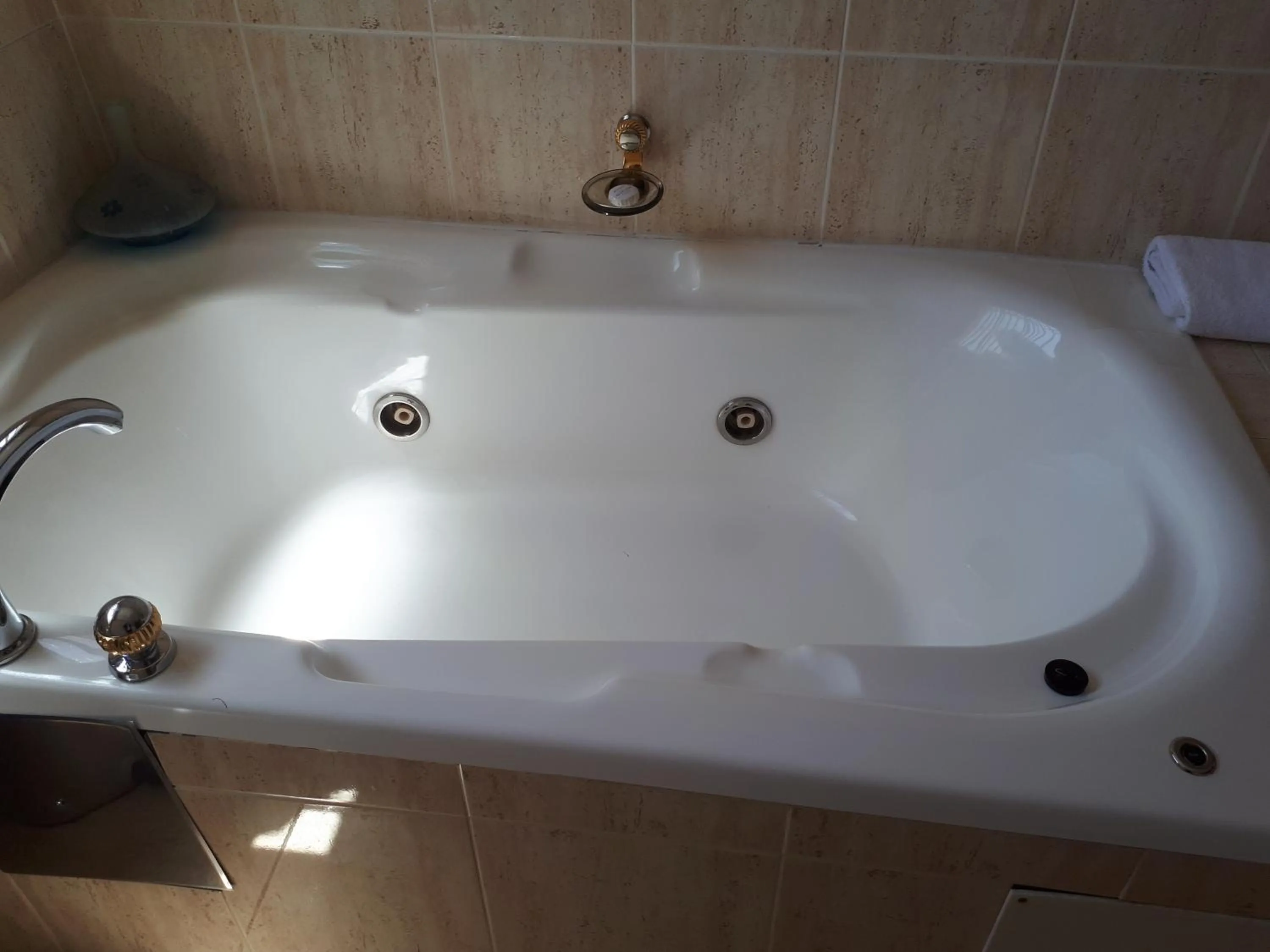 Hoyohoyo Chartwell Lodge