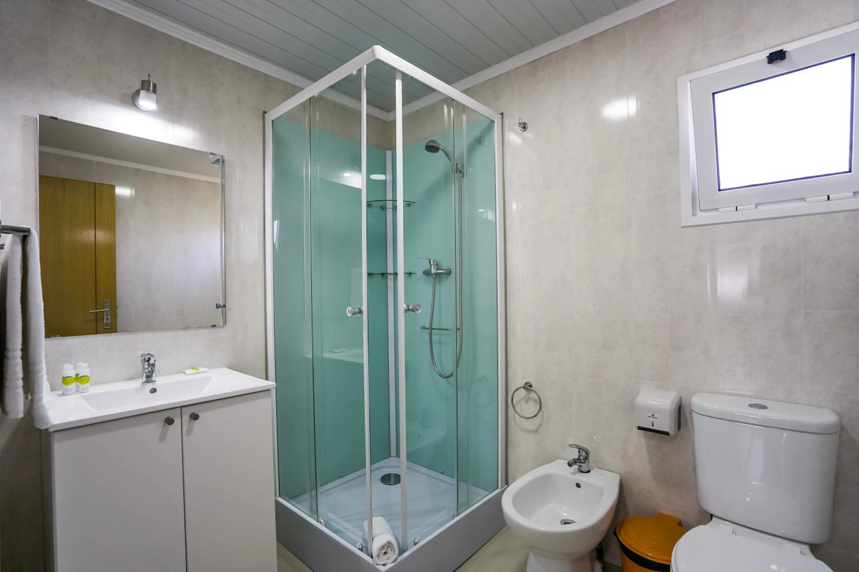 Bathroom in Urban Art by Campigir