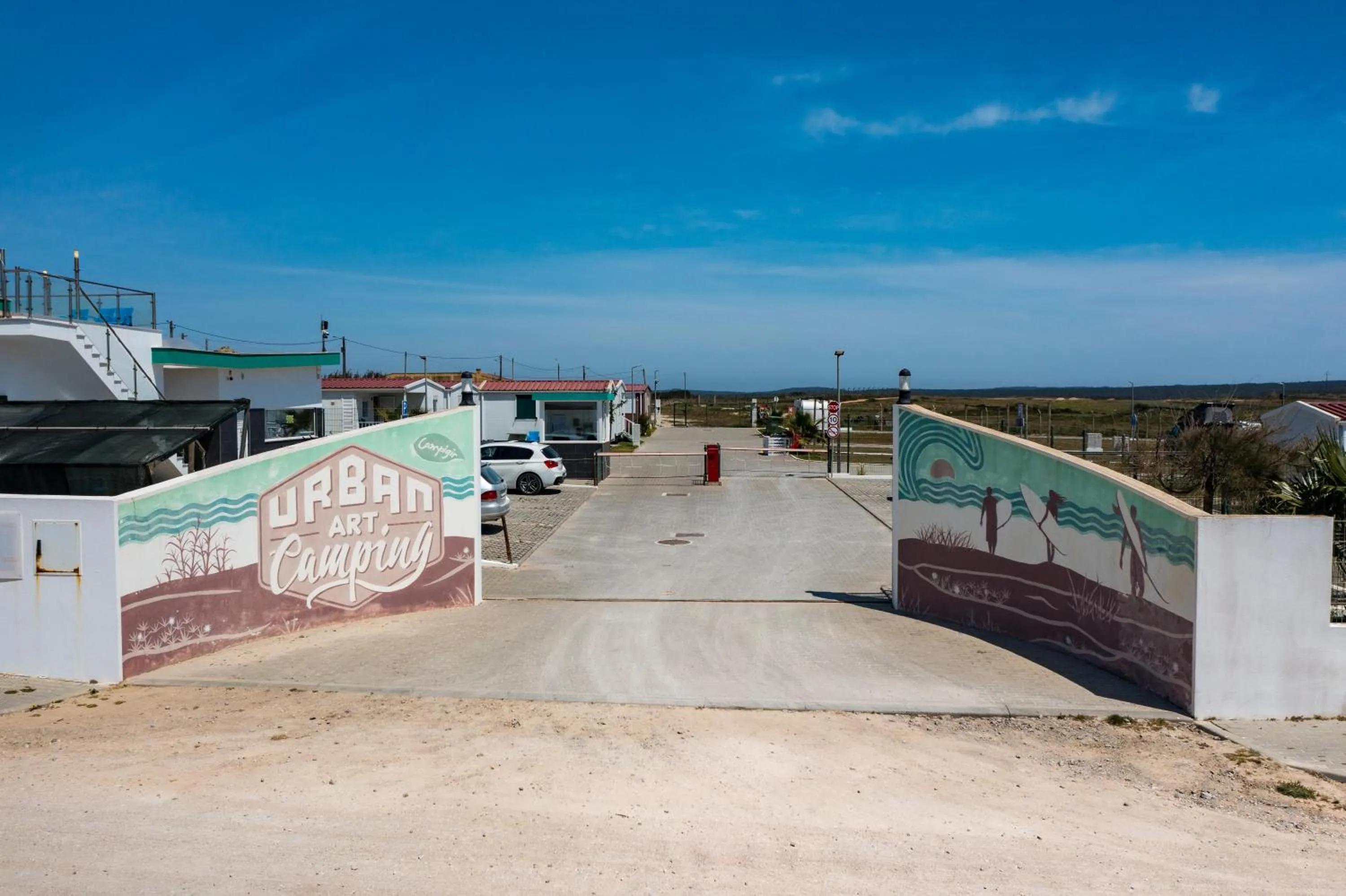 Facade/entrance in Urban Art by Campigir