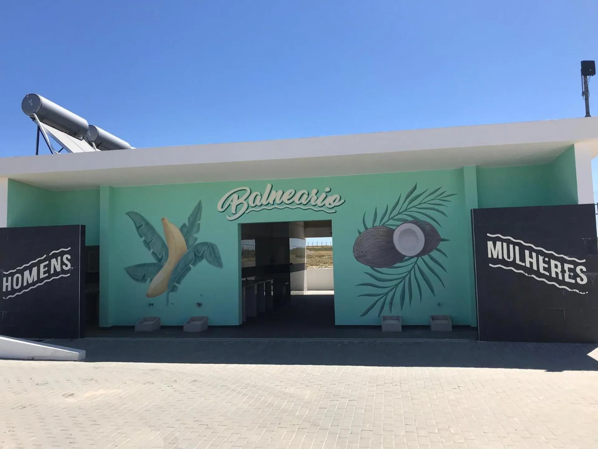 Property building in Urban Art by Campigir