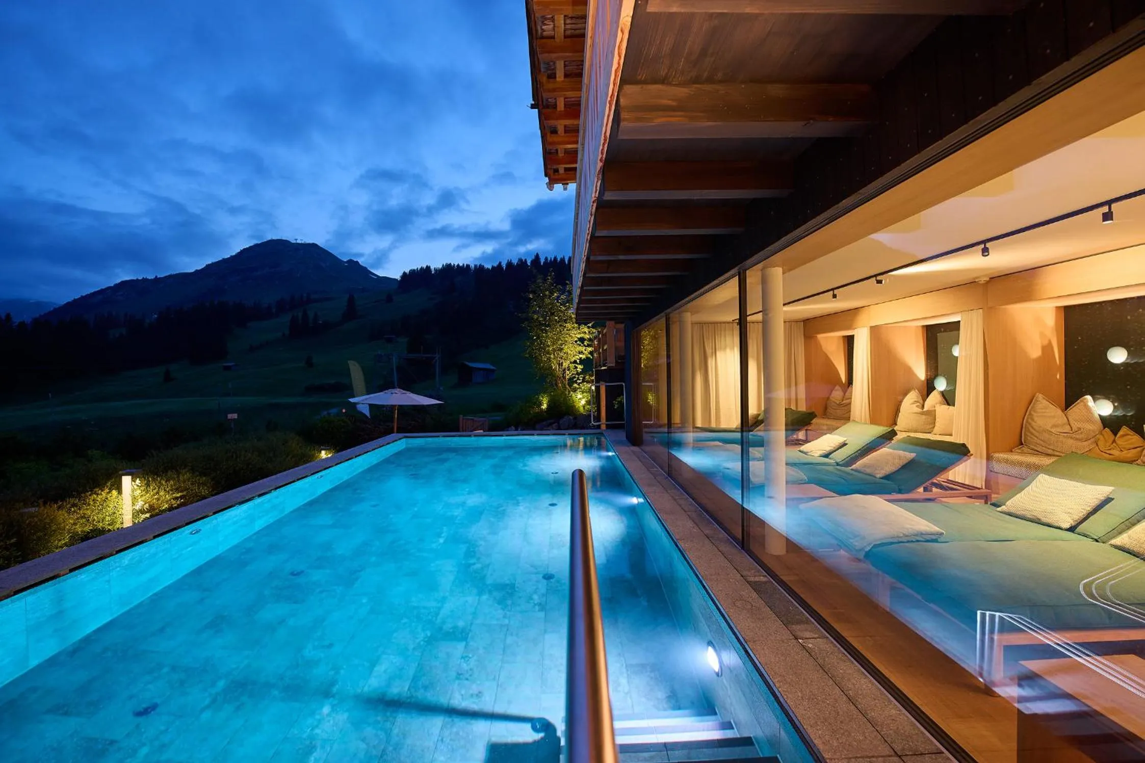 Pool view in Hotel Mohnenfluh