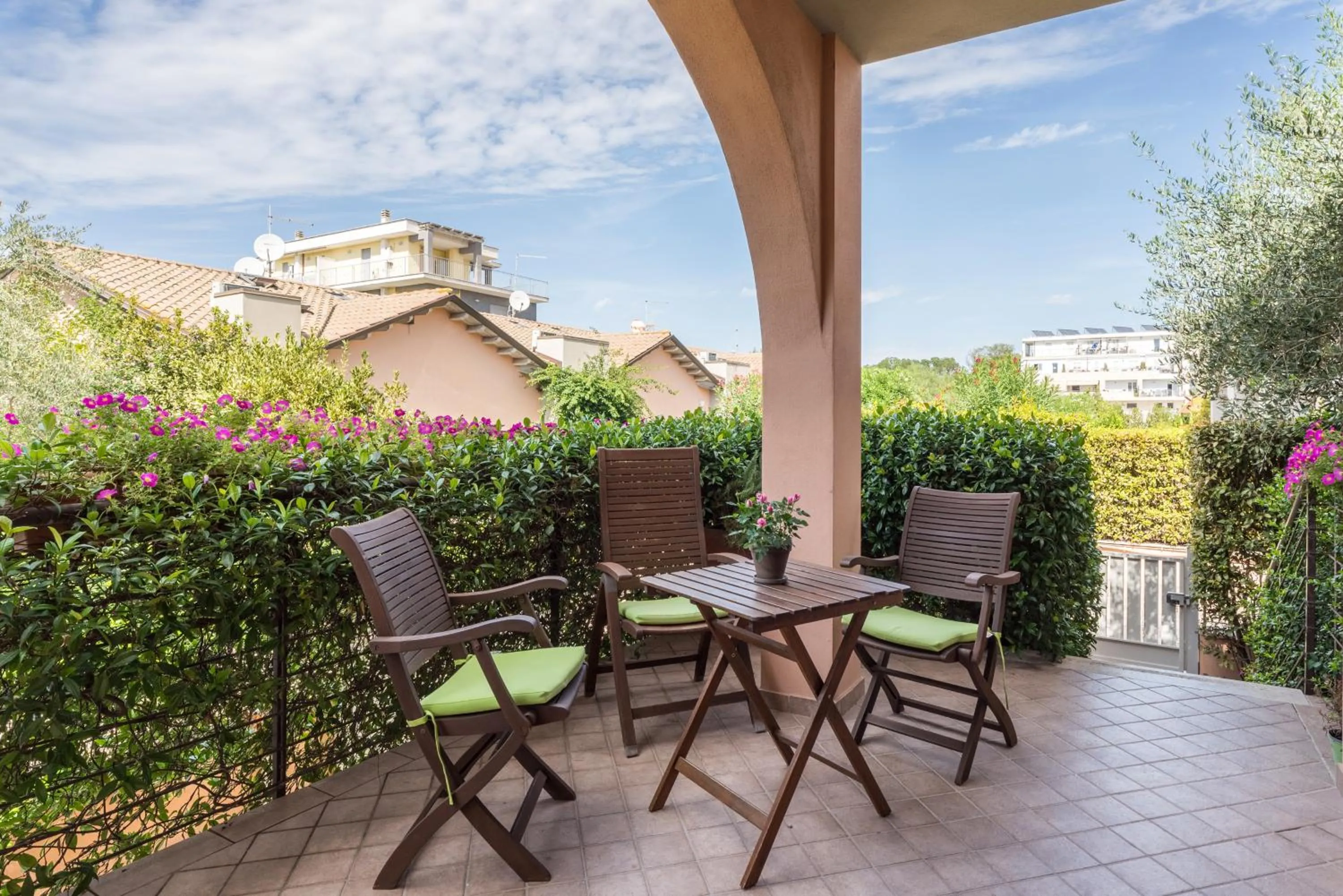 Patio in B&B L'Ulivo Fiumicino