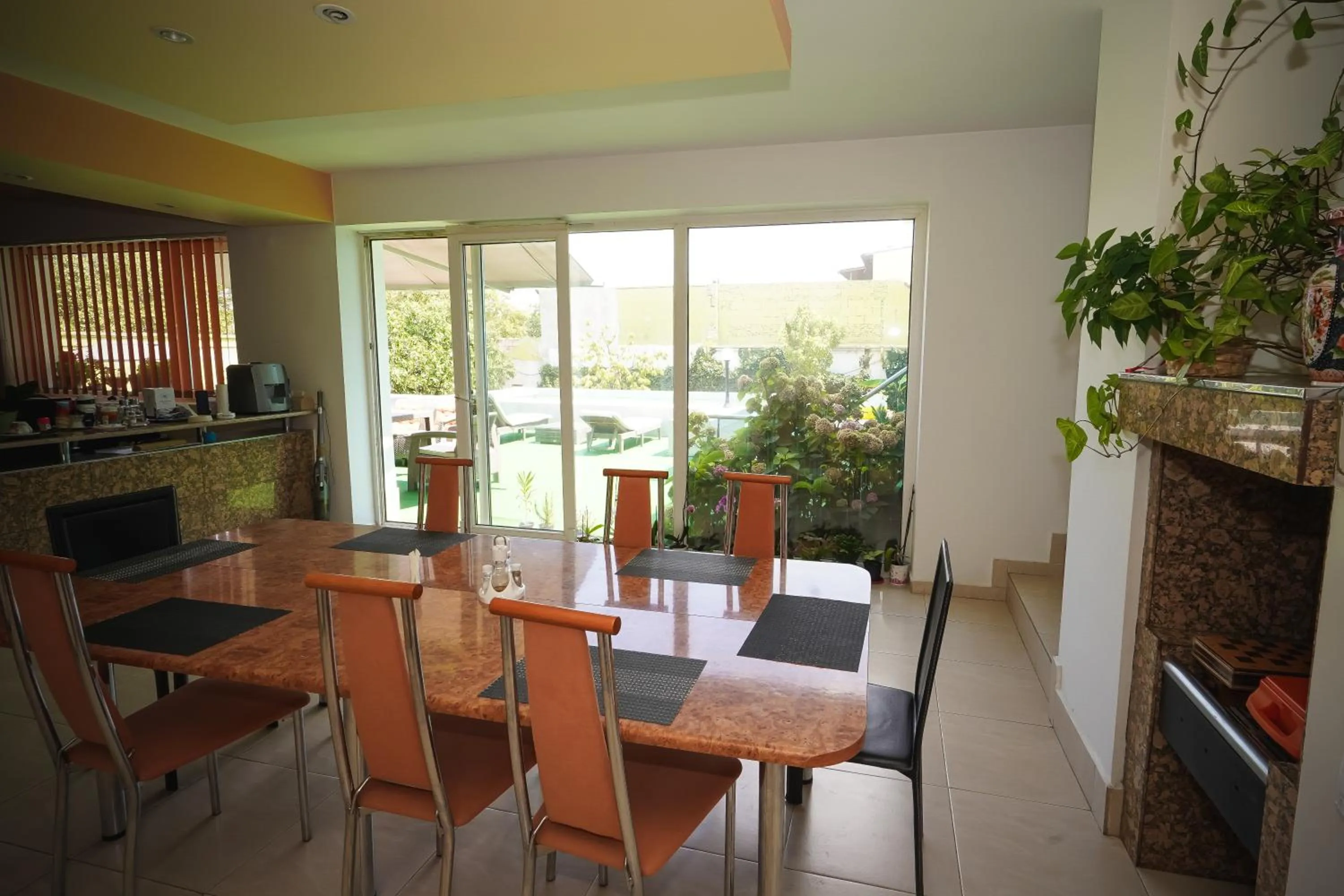 Dining area in Pensiunea Dolce