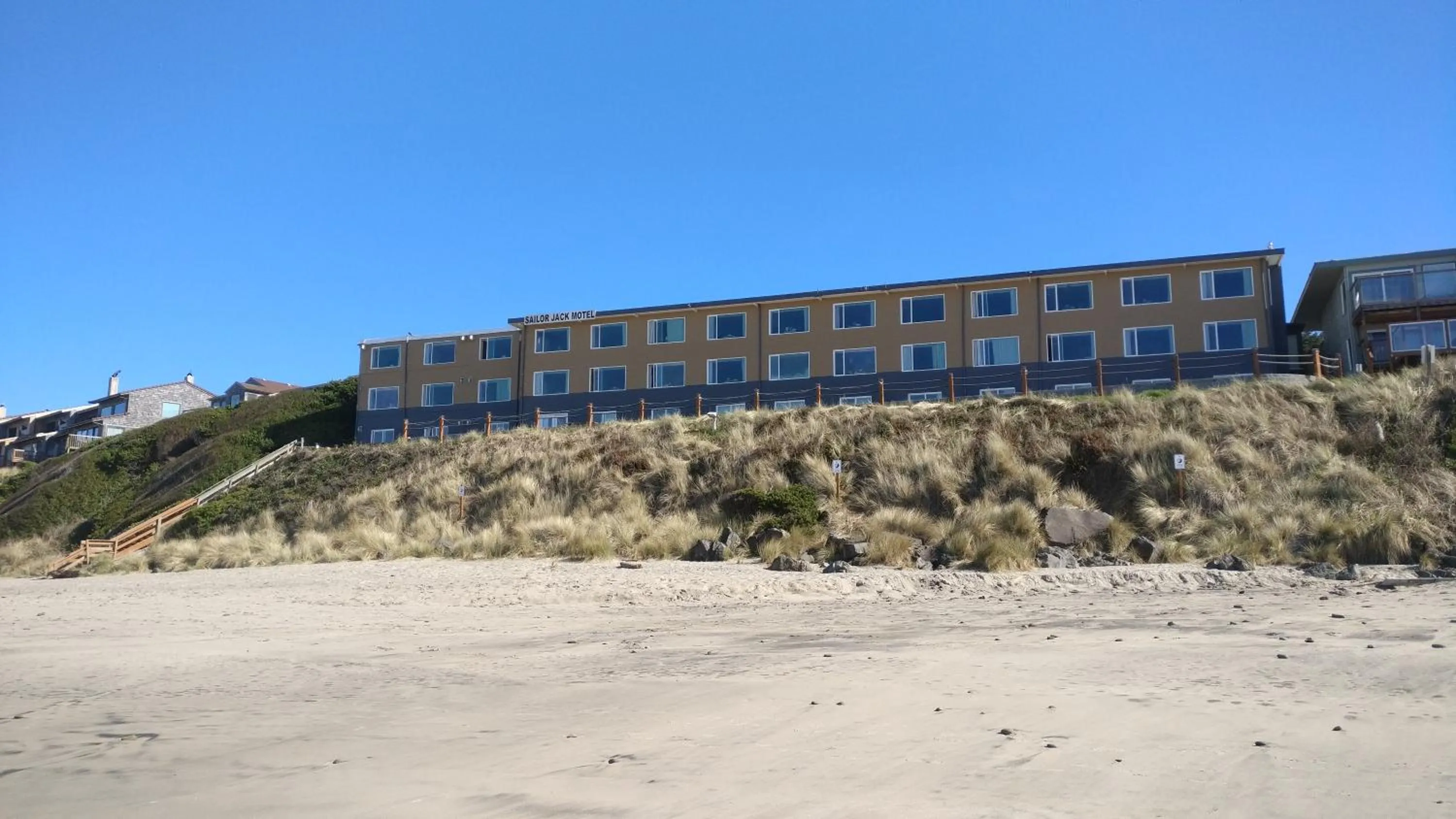 Property building in Sailor Jack Oceanfront Motel