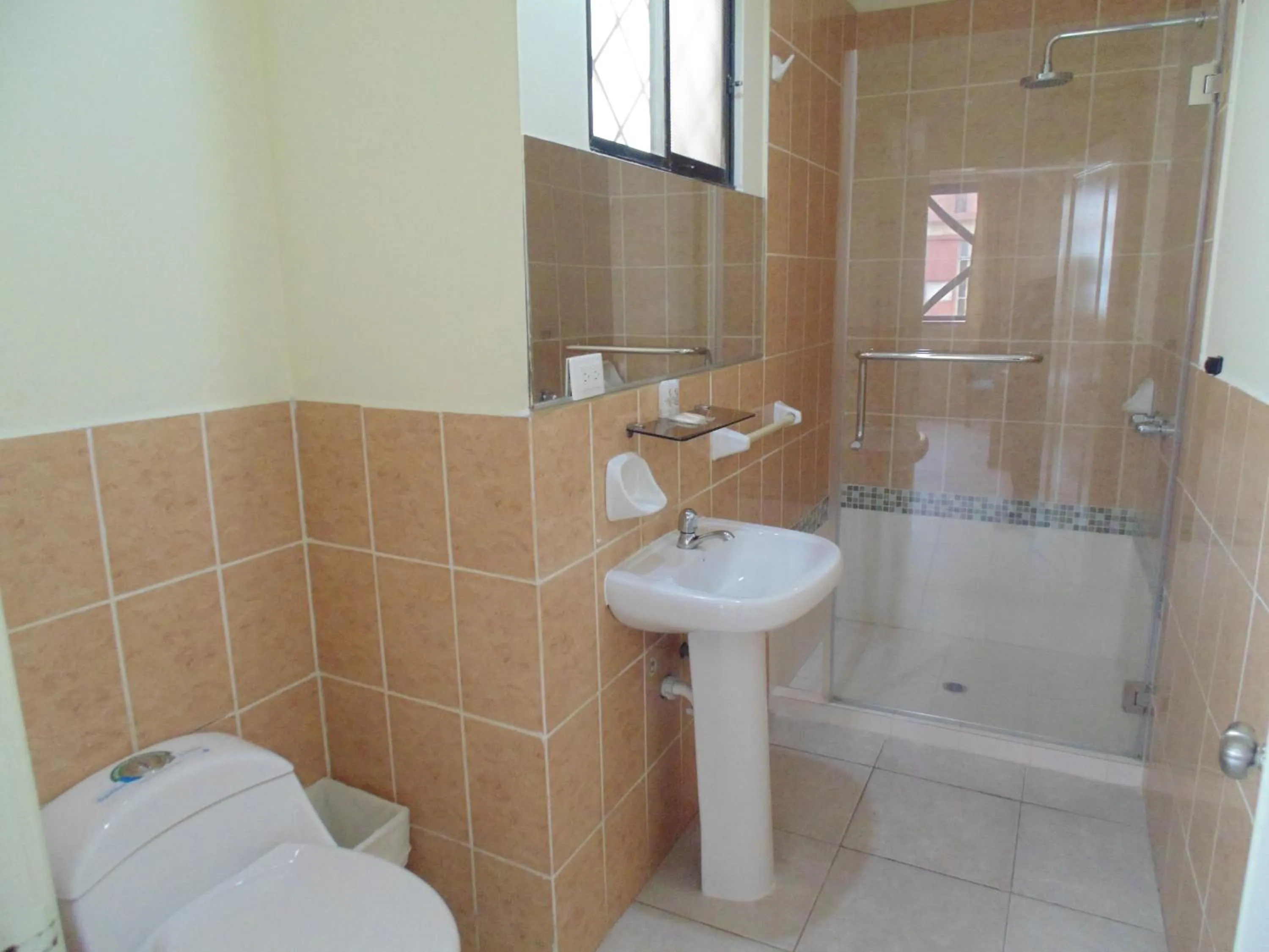 Shower in Hotel Las Peñas