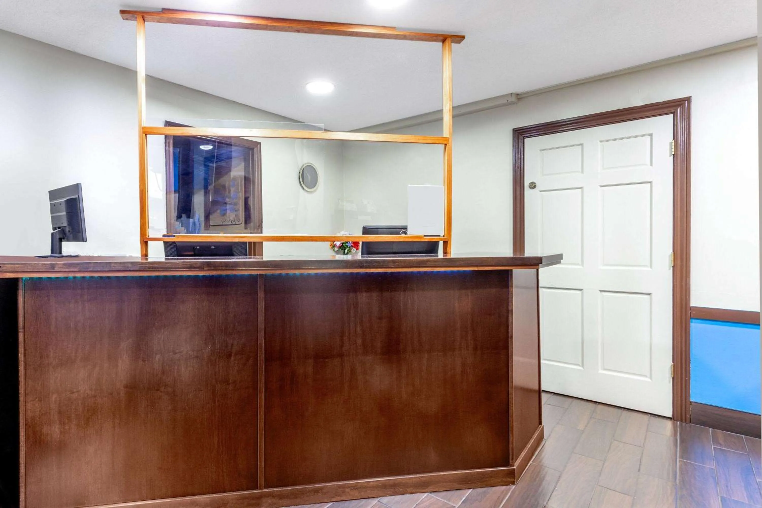 Lobby or reception in Travelodge by Wyndham Richmond IN