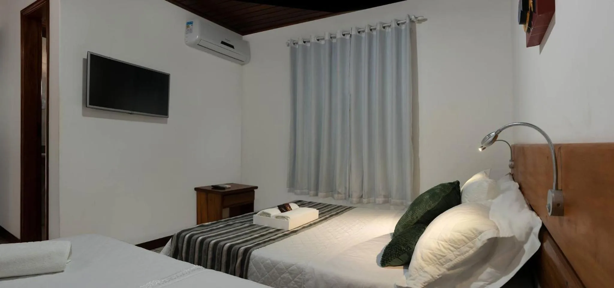 Photo of the whole room, Bed in Pousada Lua e Mar