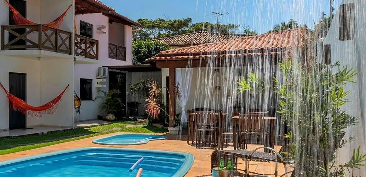 Swimming pool in Pousada Lua e Mar