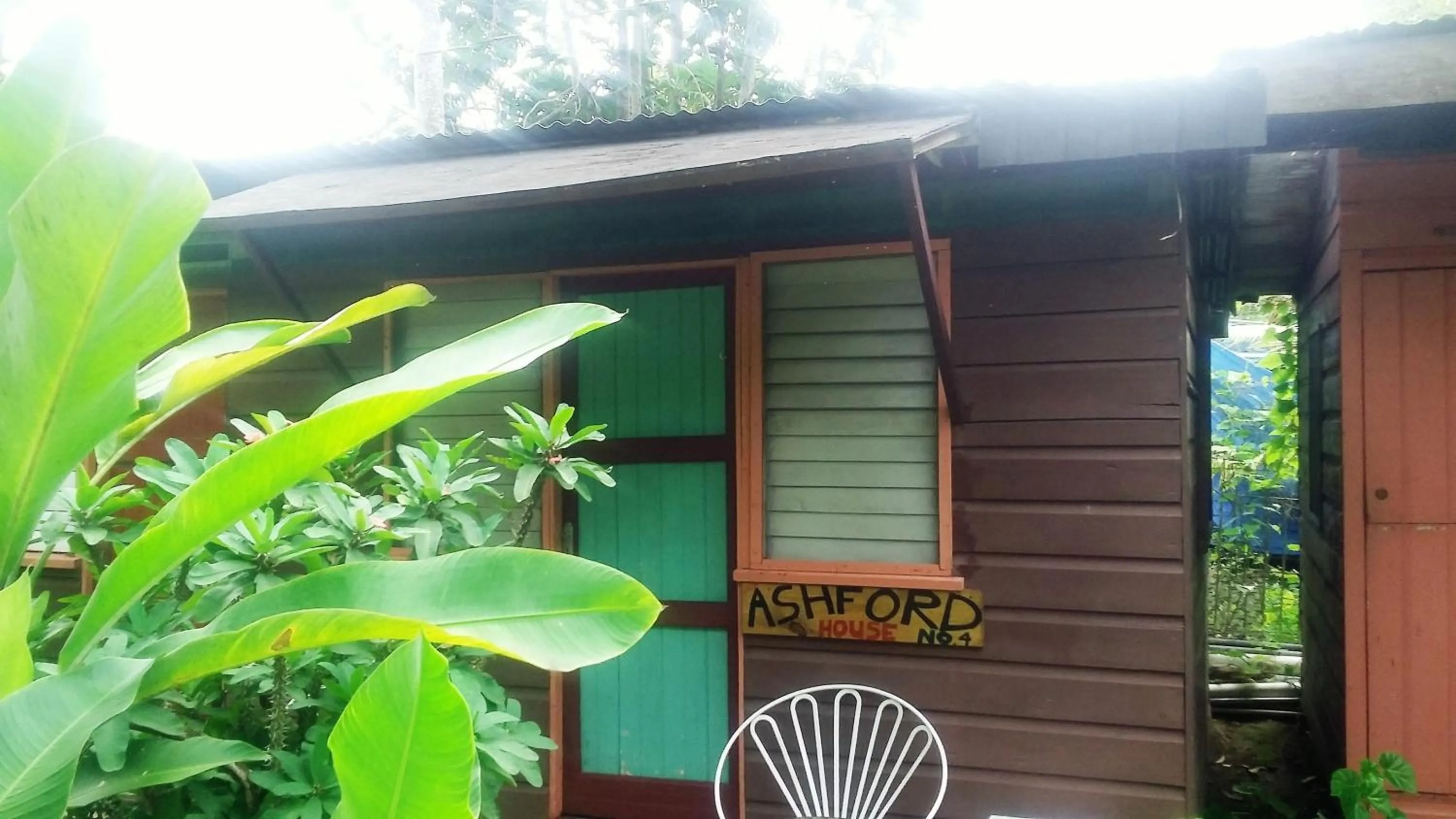 Bed in Secret Cabins at Firefly Beach Cottage