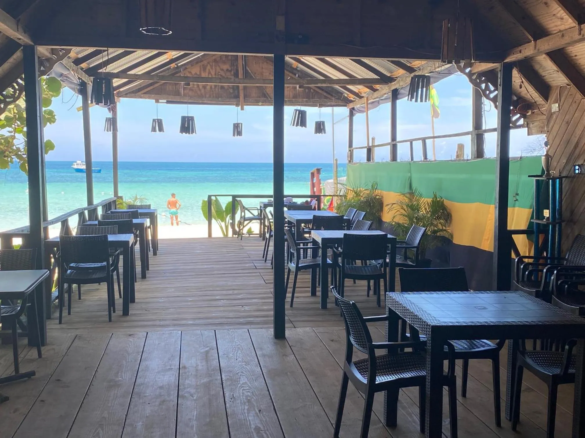 Restaurant/places to eat in Secret Cabins at Firefly Beach Cottage