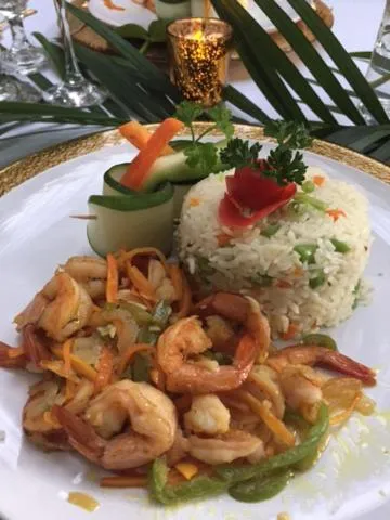 Lunch in Secret Cabins at Firefly Beach Cottage