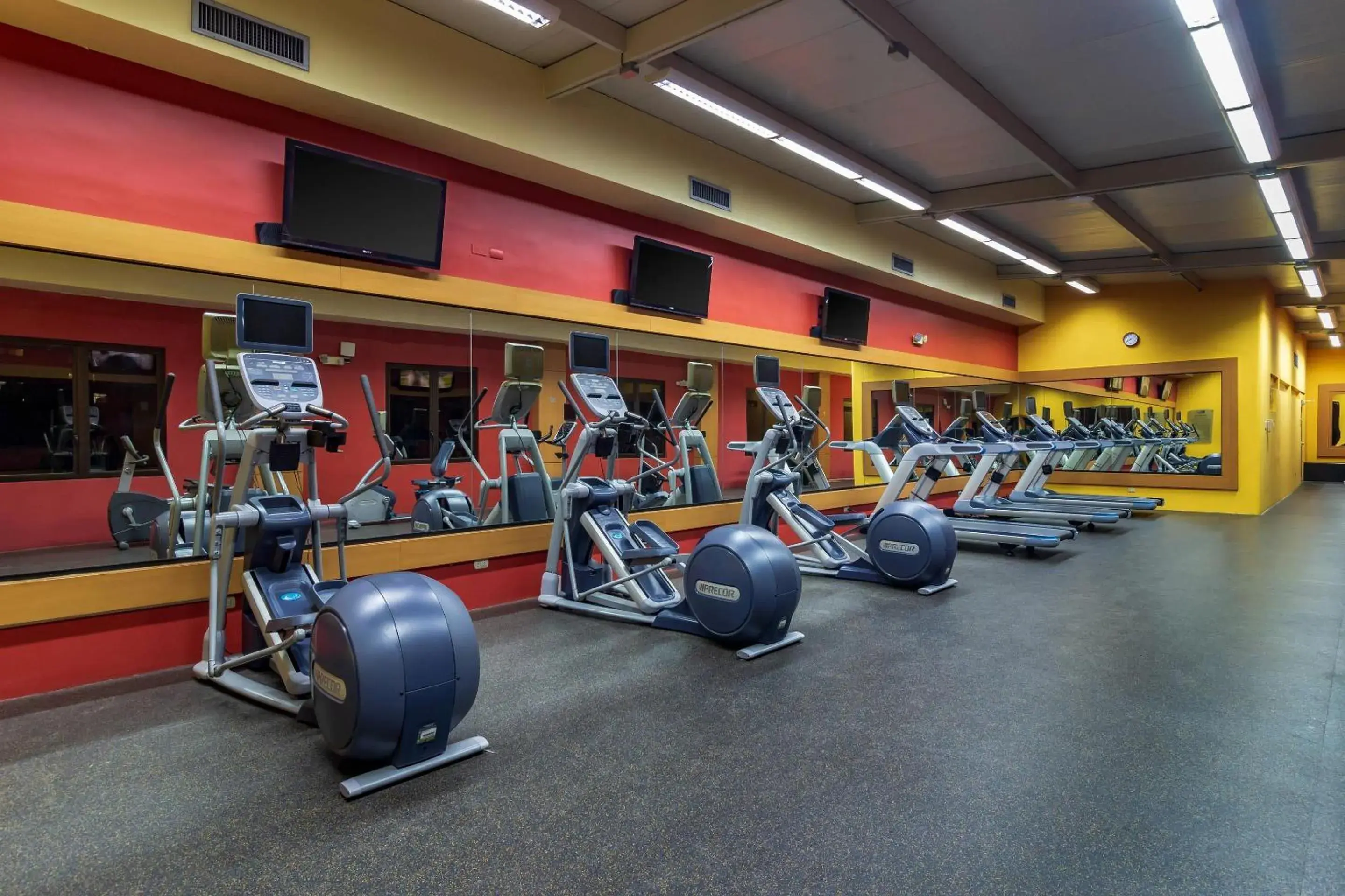 Fitness centre/facilities in Grand Hotel Guayaquil, an Ascend Collection Hotel Fitness centre/facilities in Grand Hotel Guayaquil, an Ascend Collection Hotel