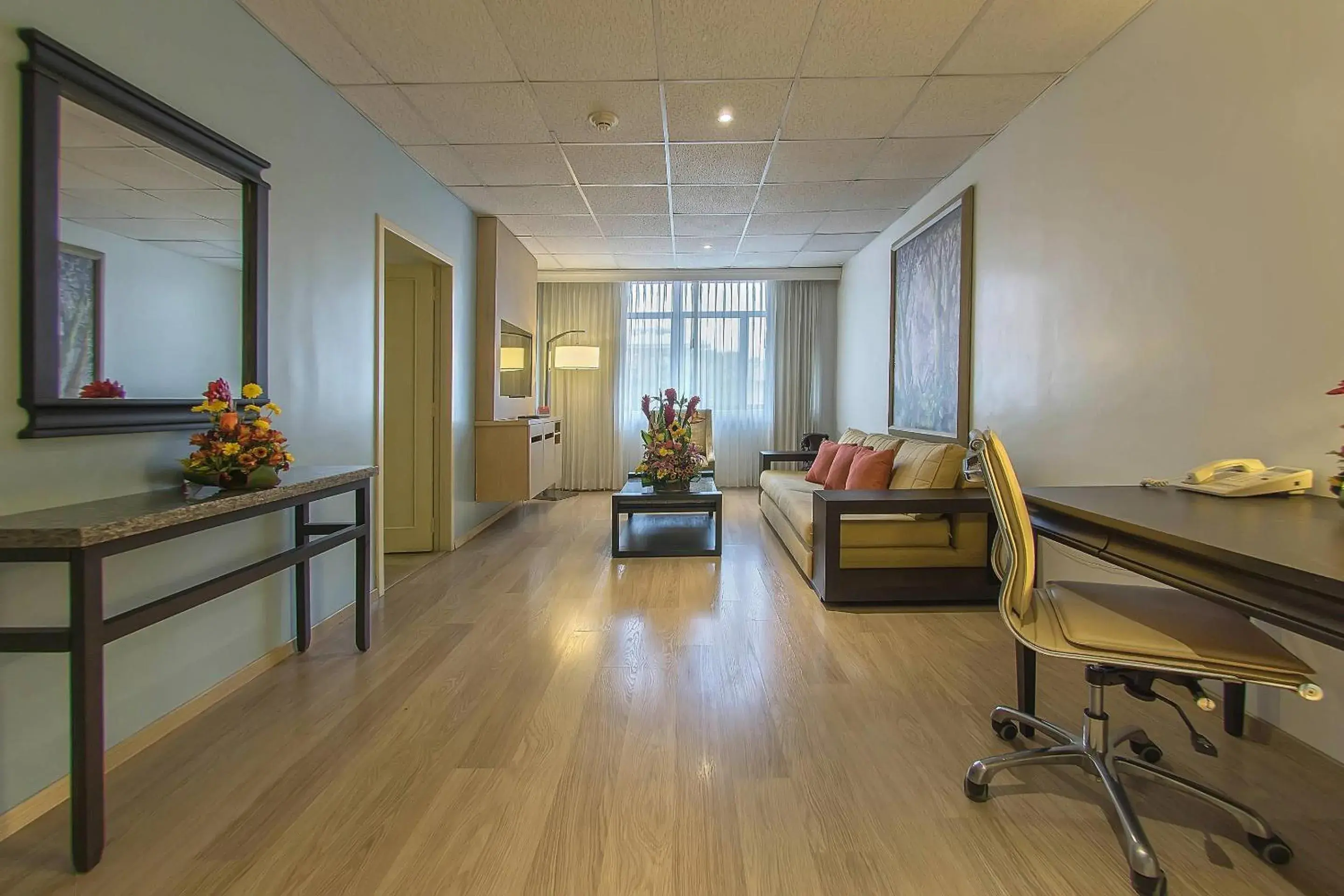 King Suite - Non-Smoking in Grand Hotel Guayaquil, an Ascend Collection Hotel King Suite - Non-Smoking in Grand Hotel Guayaquil, an Ascend Collection Hotel