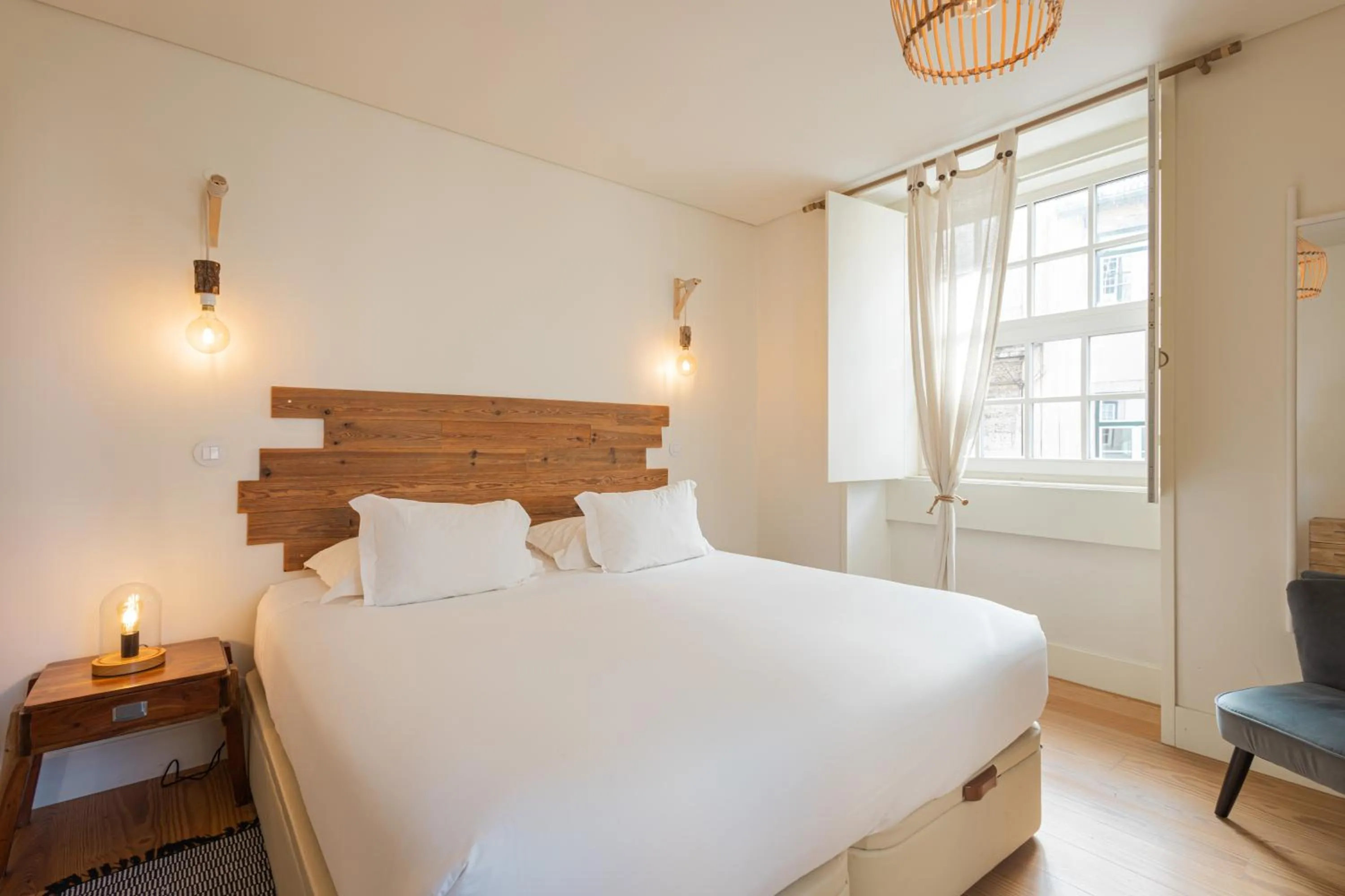 Bedroom, Bed in Almaria - Officina Real Apartments | Chiado
