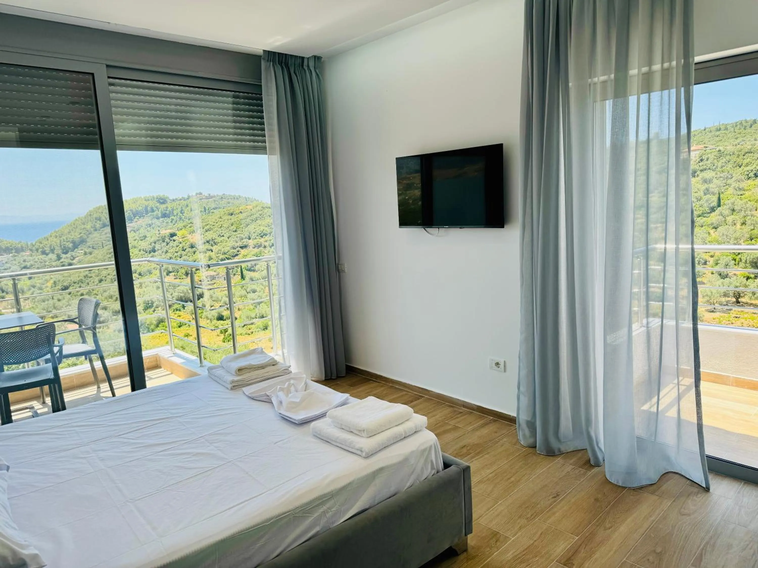 Natural landscape in Petros rooms