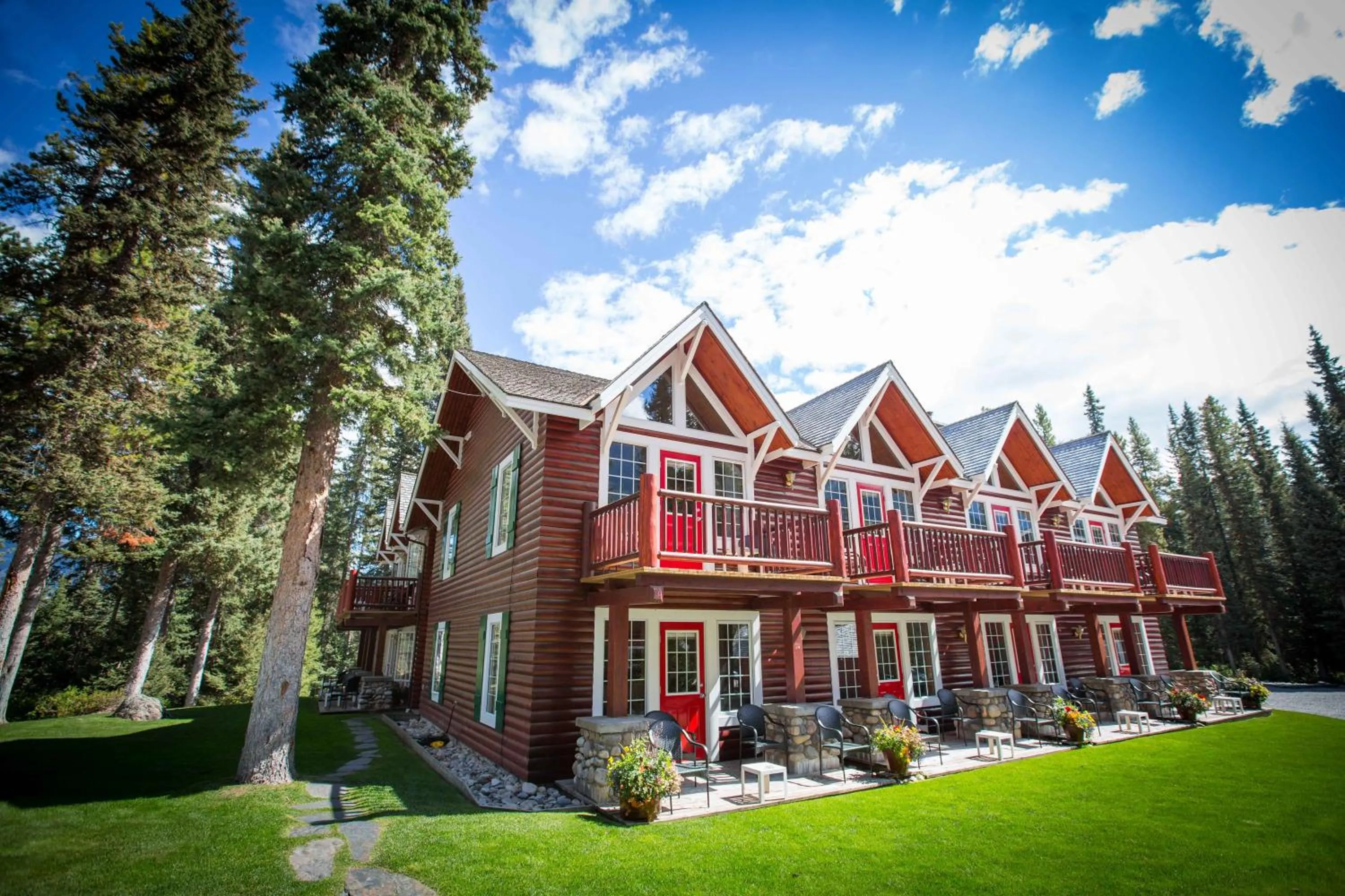 Paradise Lodge and Bungalows