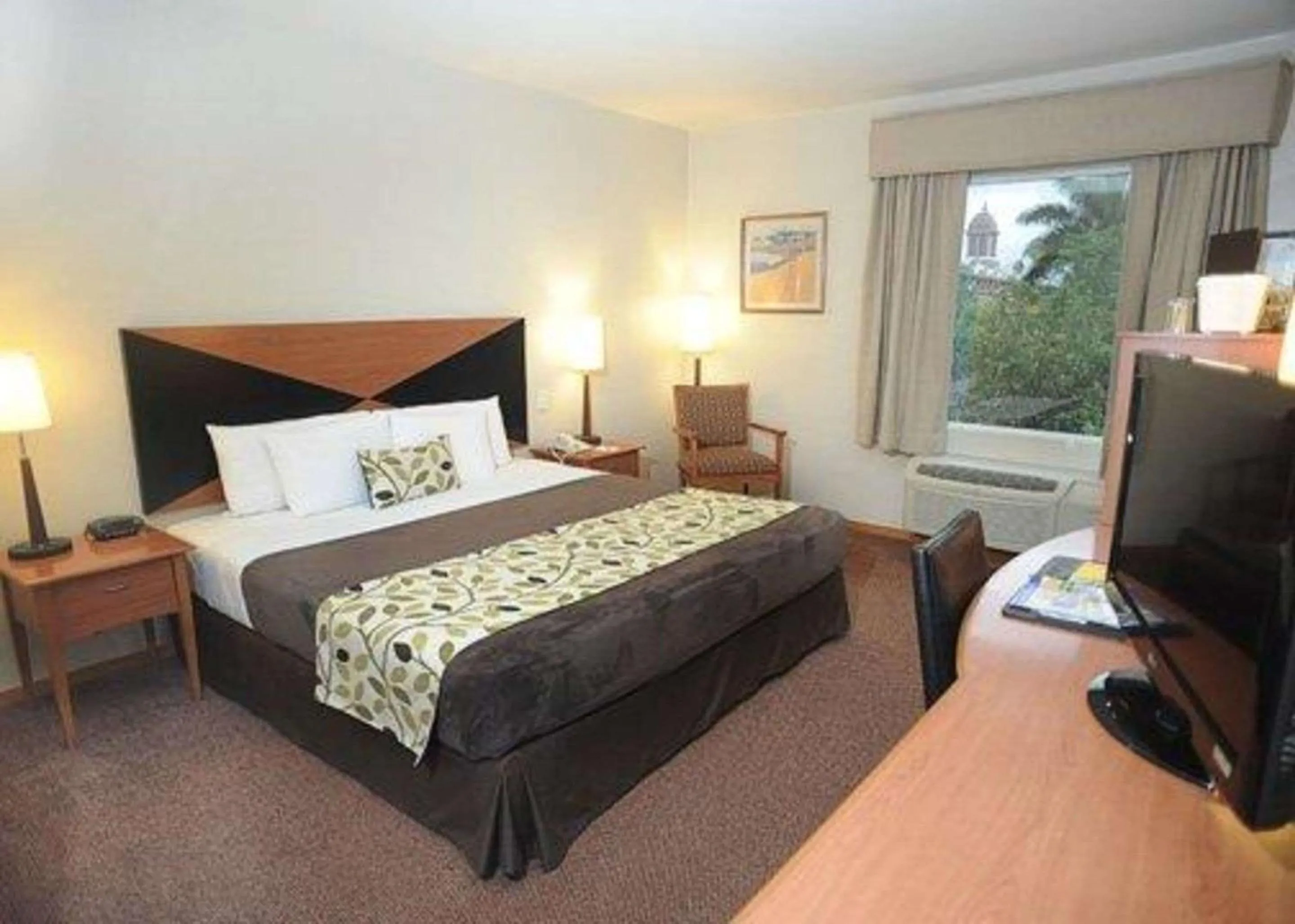 Photo of the whole room, Bed in Sleep Inn Paseo Las Damas