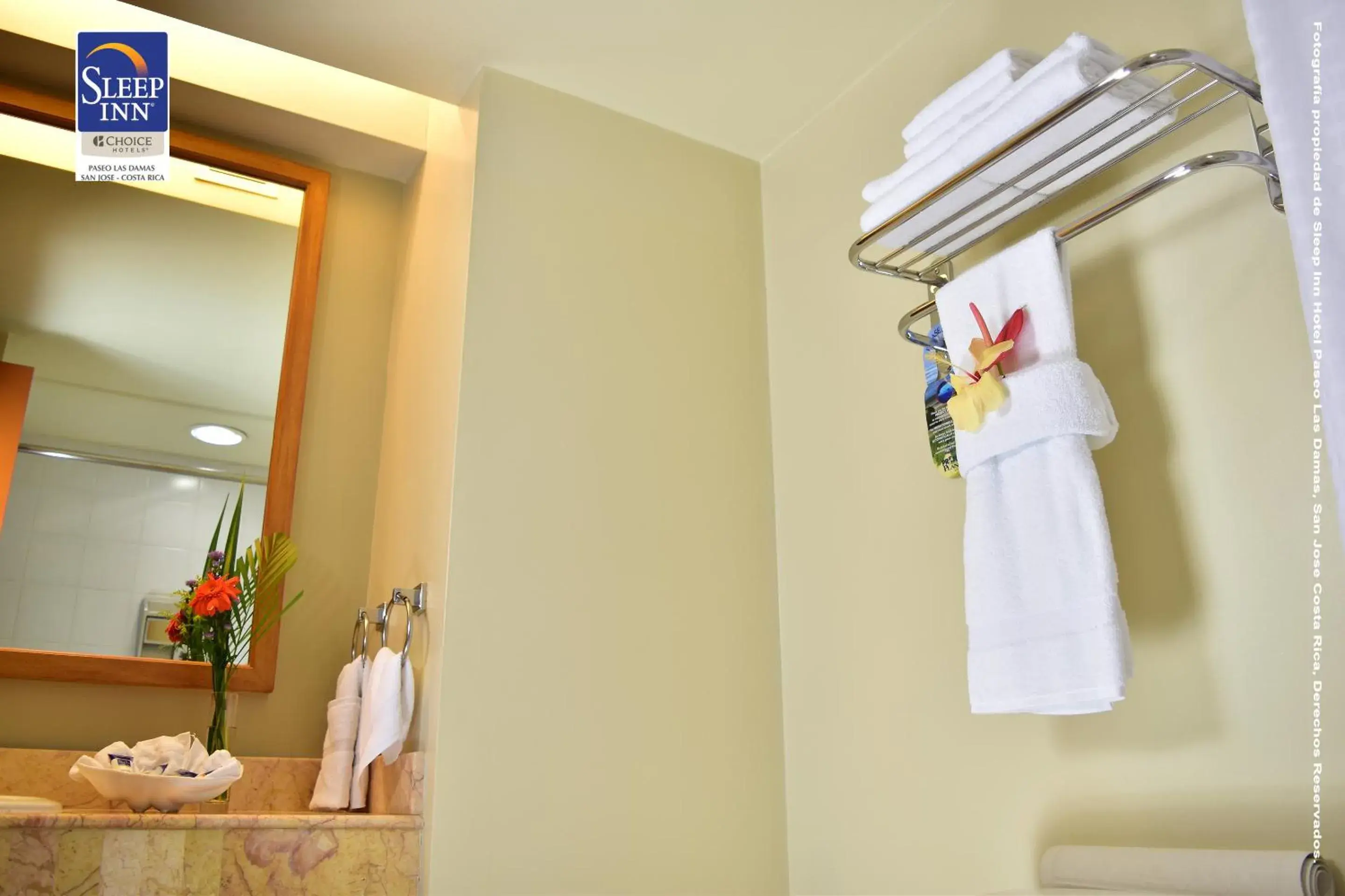 Bathroom in Sleep Inn Paseo Las Damas Bathroom in Sleep Inn Paseo Las Damas