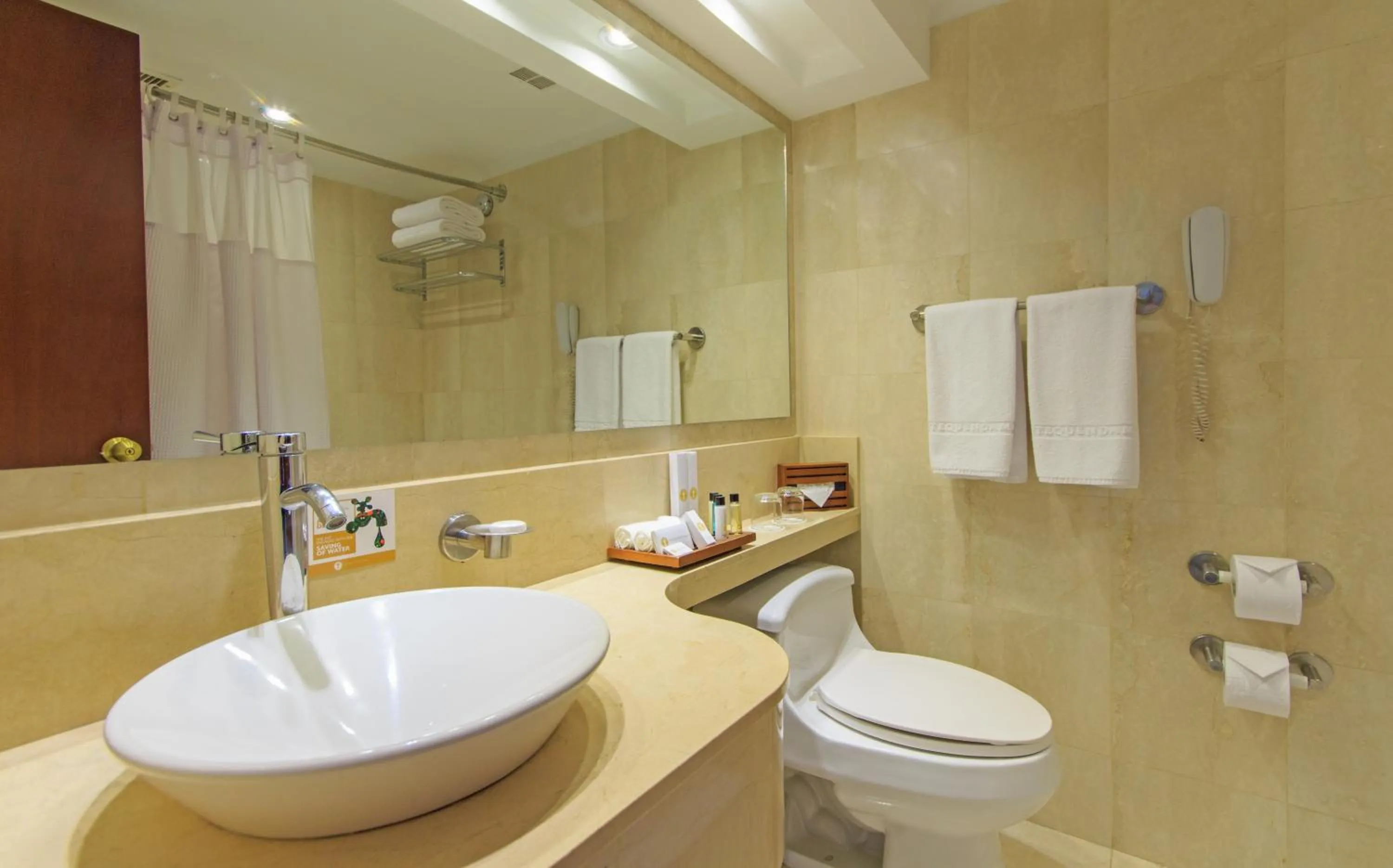 Shower in Tequendama Bogotá