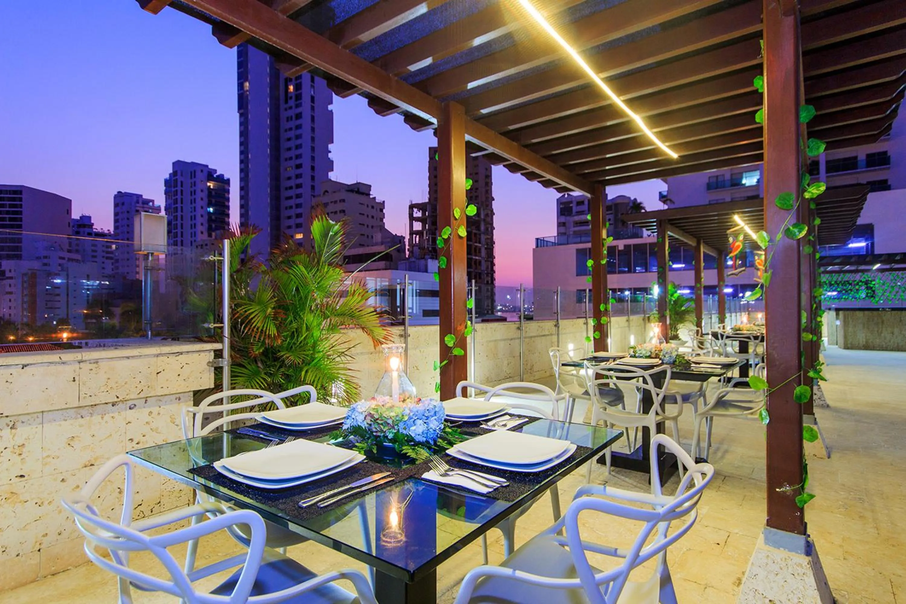 Restaurant/places to eat in GIO hotel Tama Cartagena