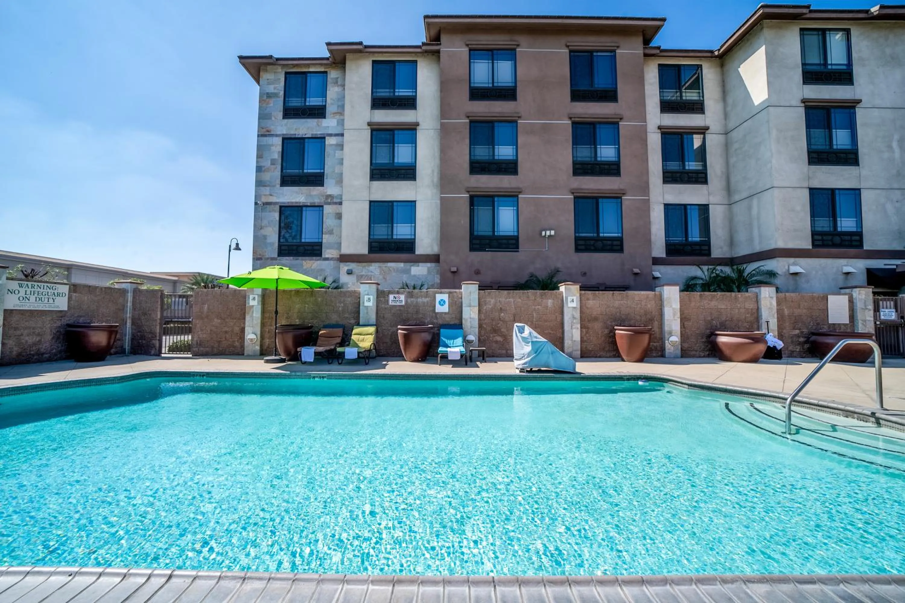Swimming pool in Country Inn & Suites by Radisson, Ontario at Ontario Mills, CA