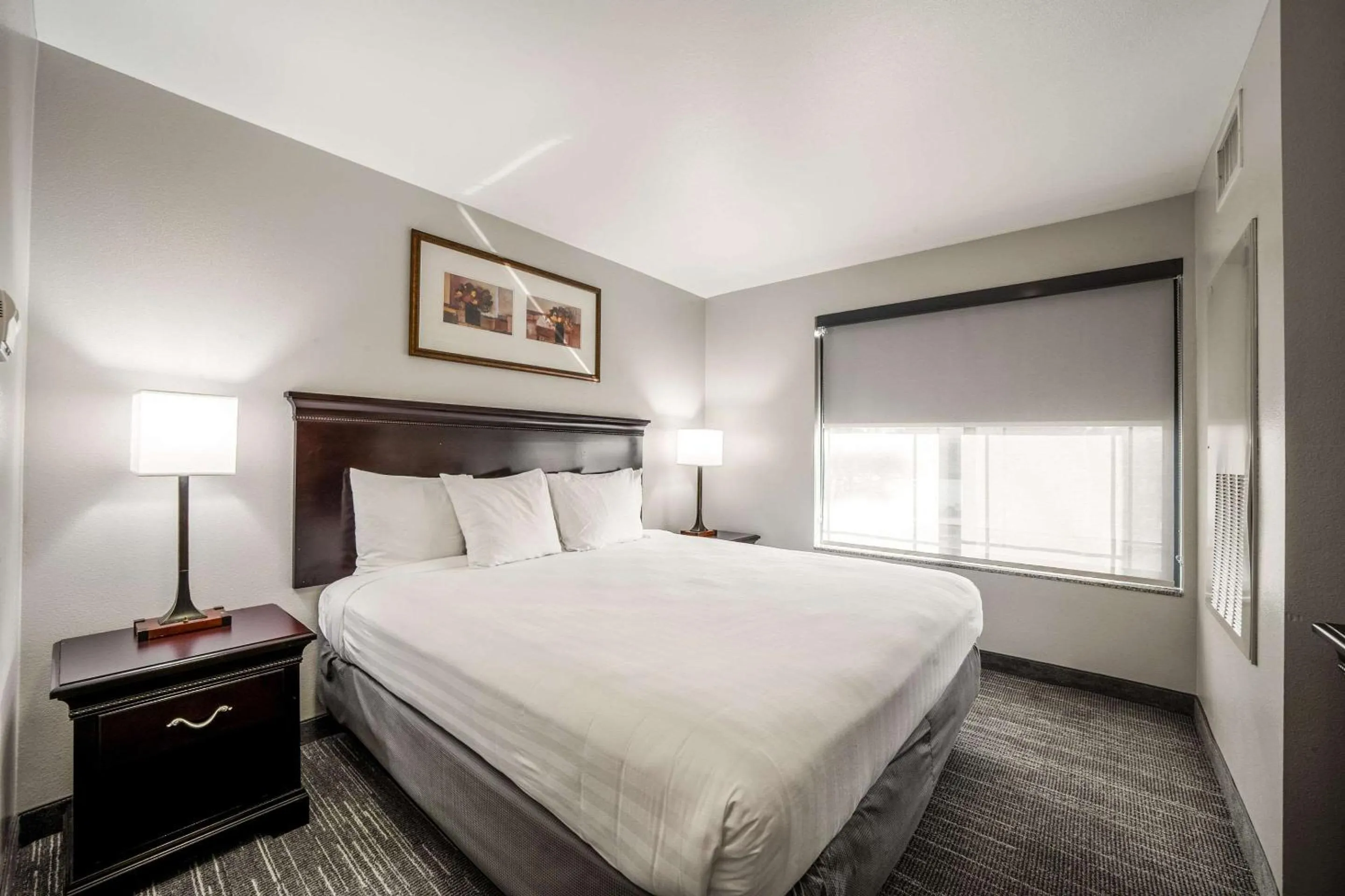 Bedroom, Bed in Country Inn & Suites by Radisson, Ontario at Ontario Mills, CA
