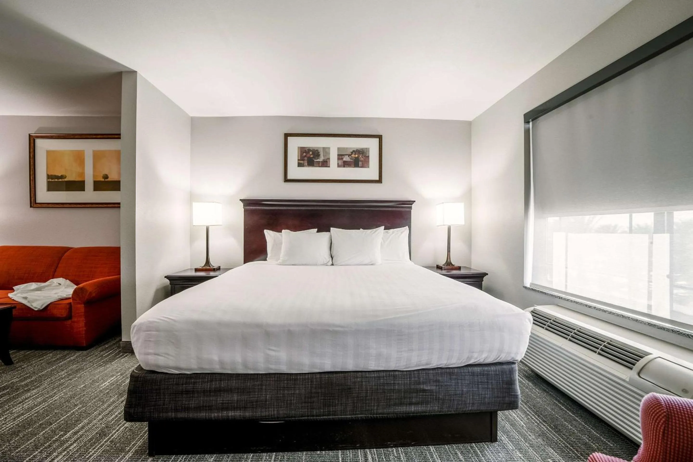 Bedroom, Bed in Country Inn & Suites by Radisson, Ontario at Ontario Mills, CA