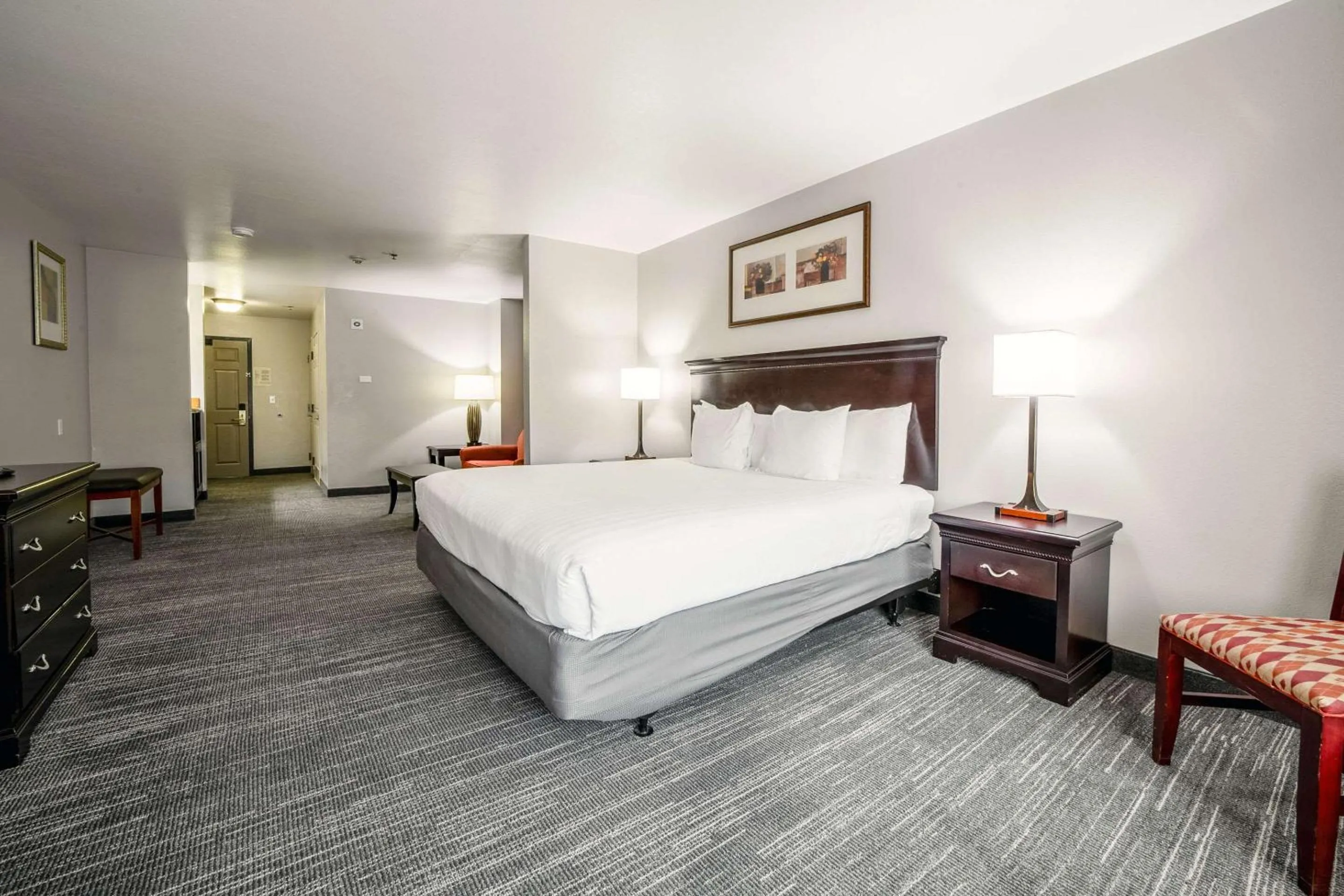 Bedroom, Bed in Country Inn & Suites by Radisson, Ontario at Ontario Mills, CA