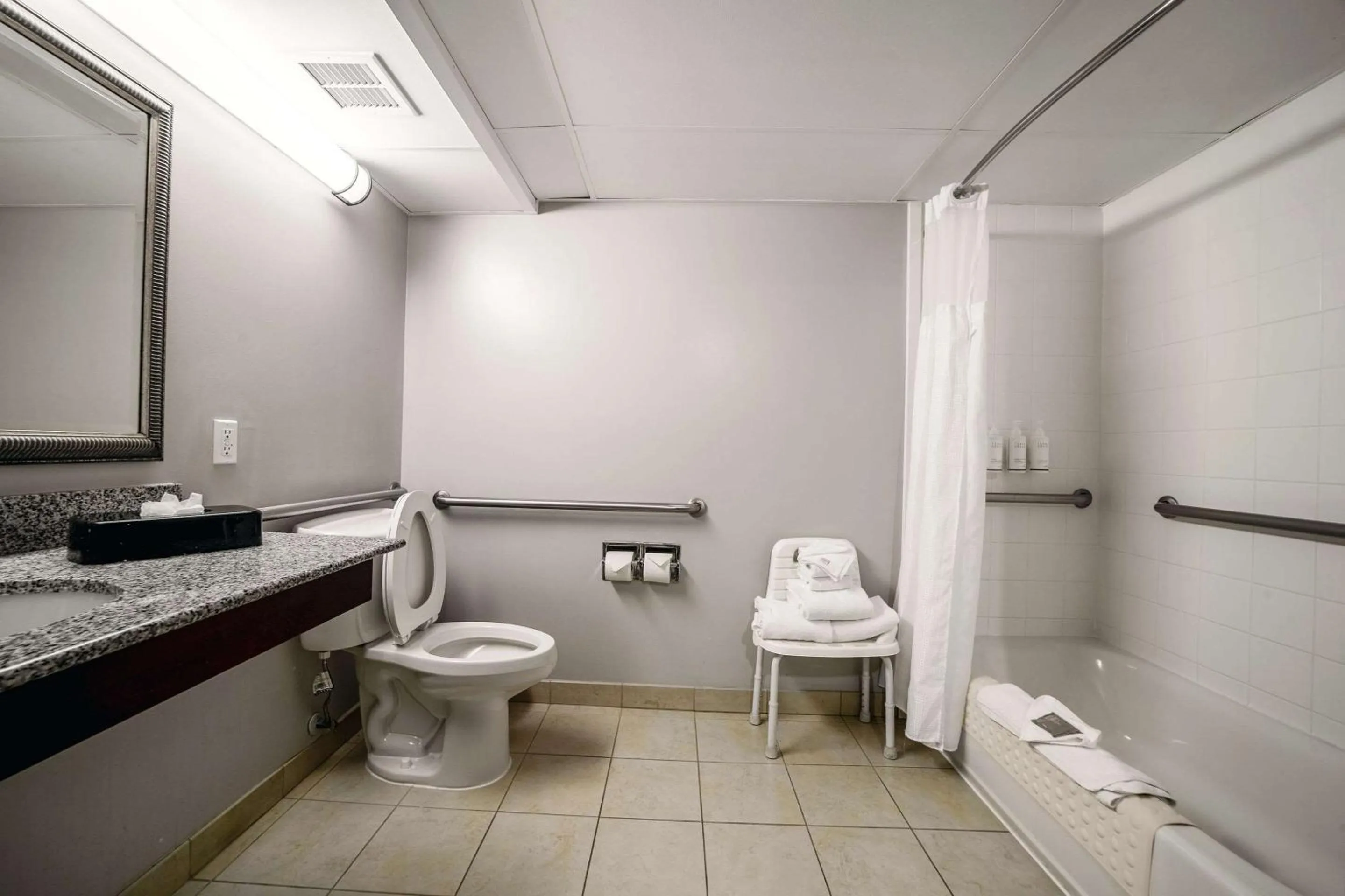 Bedroom in Country Inn & Suites by Radisson, Ontario at Ontario Mills, CA