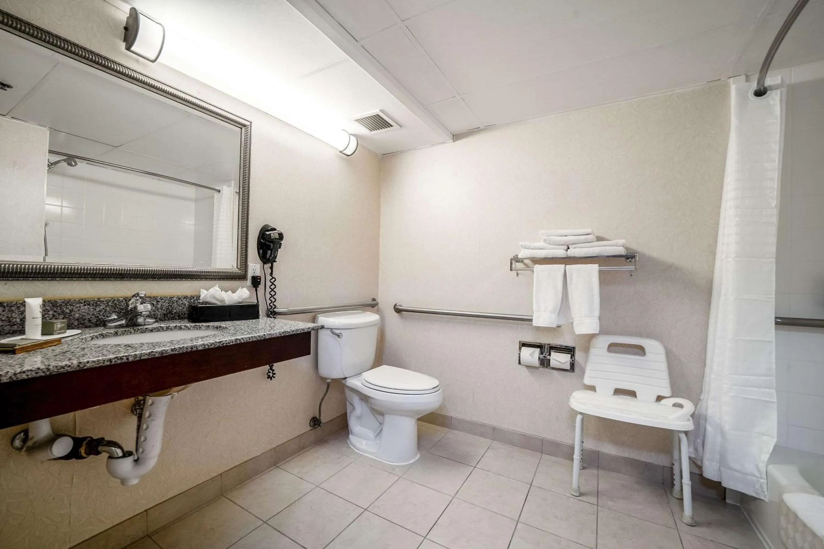 Bedroom in Country Inn & Suites by Radisson, Ontario at Ontario Mills, CA