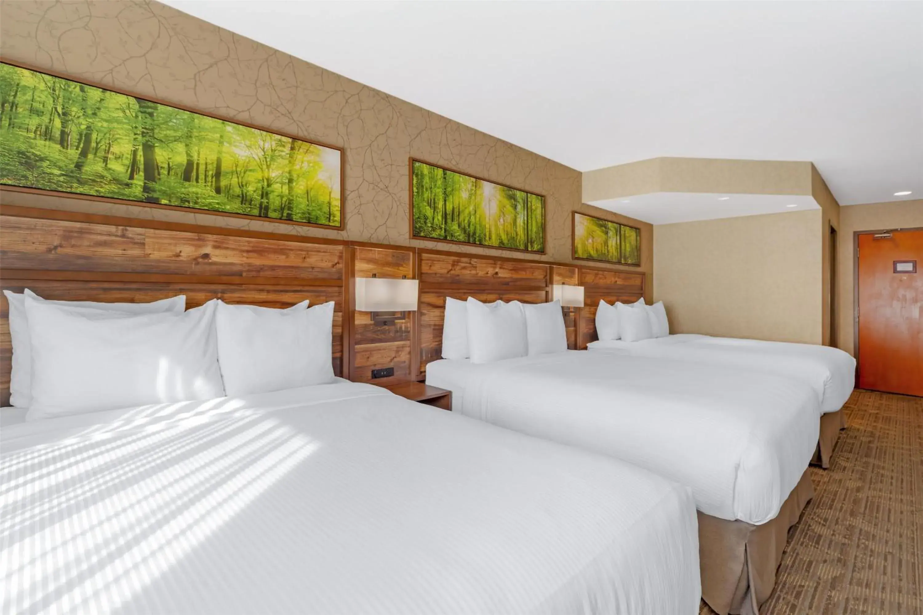 Bedroom, Bed in Best Western Plus Valemount Inn & Suites Bedroom, Bed in Best Western Plus Valemount Inn & Suites