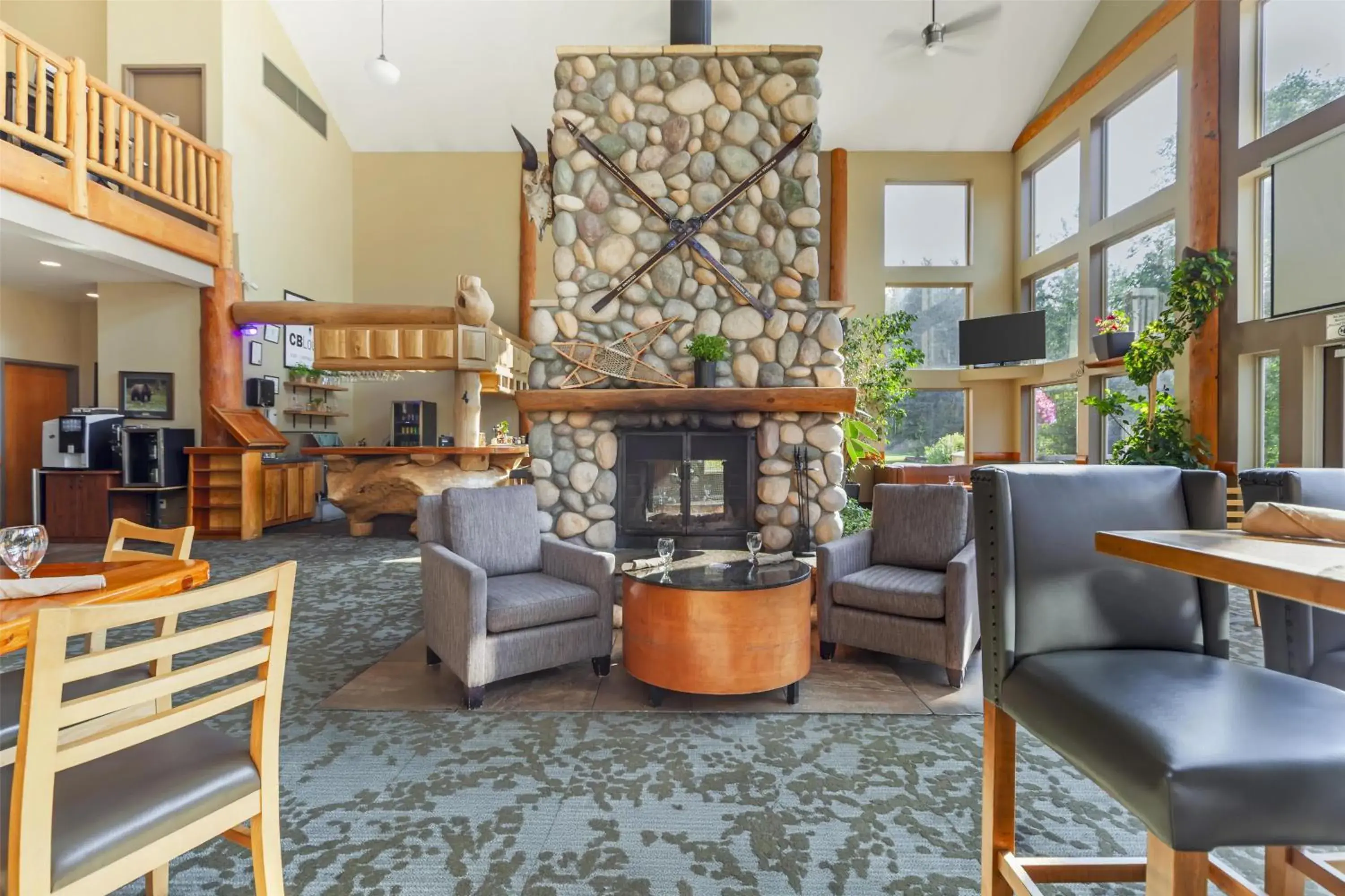 Lobby or reception in Best Western Plus Valemount Inn & Suites Lobby or reception in Best Western Plus Valemount Inn & Suites