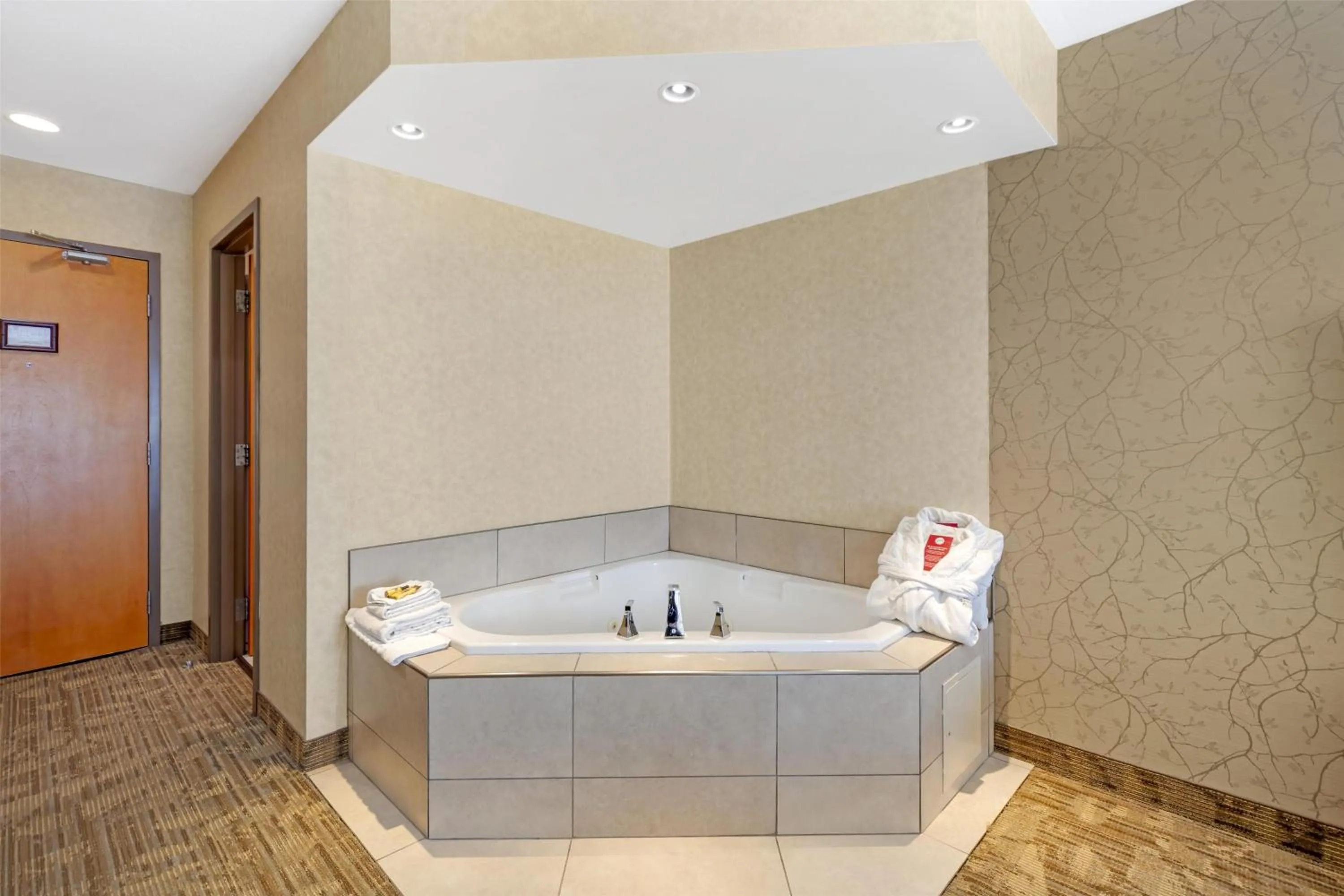 Bedroom in Best Western Plus Valemount Inn & Suites