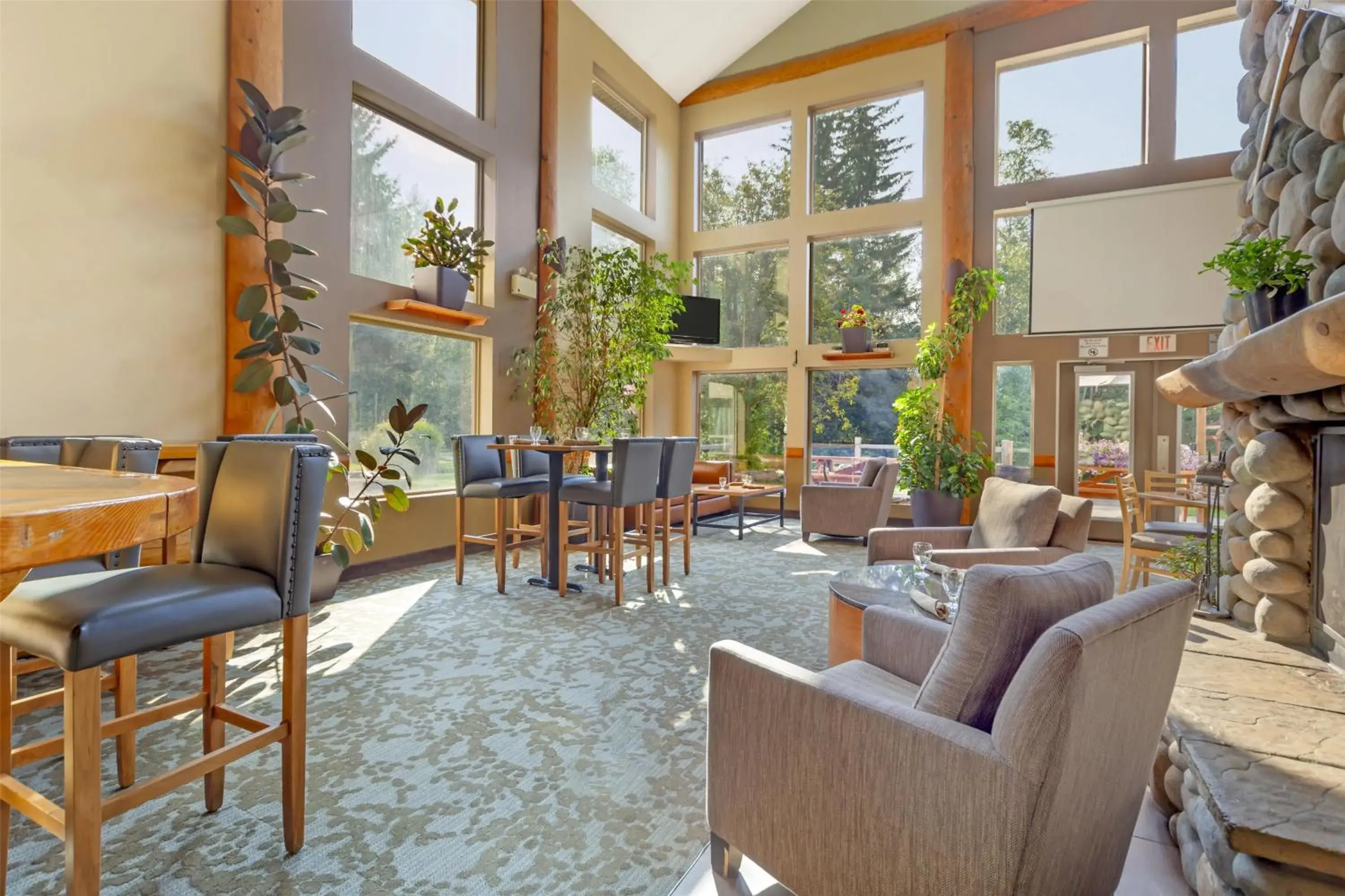 Lobby or reception in Best Western Plus Valemount Inn & Suites Lobby or reception in Best Western Plus Valemount Inn & Suites