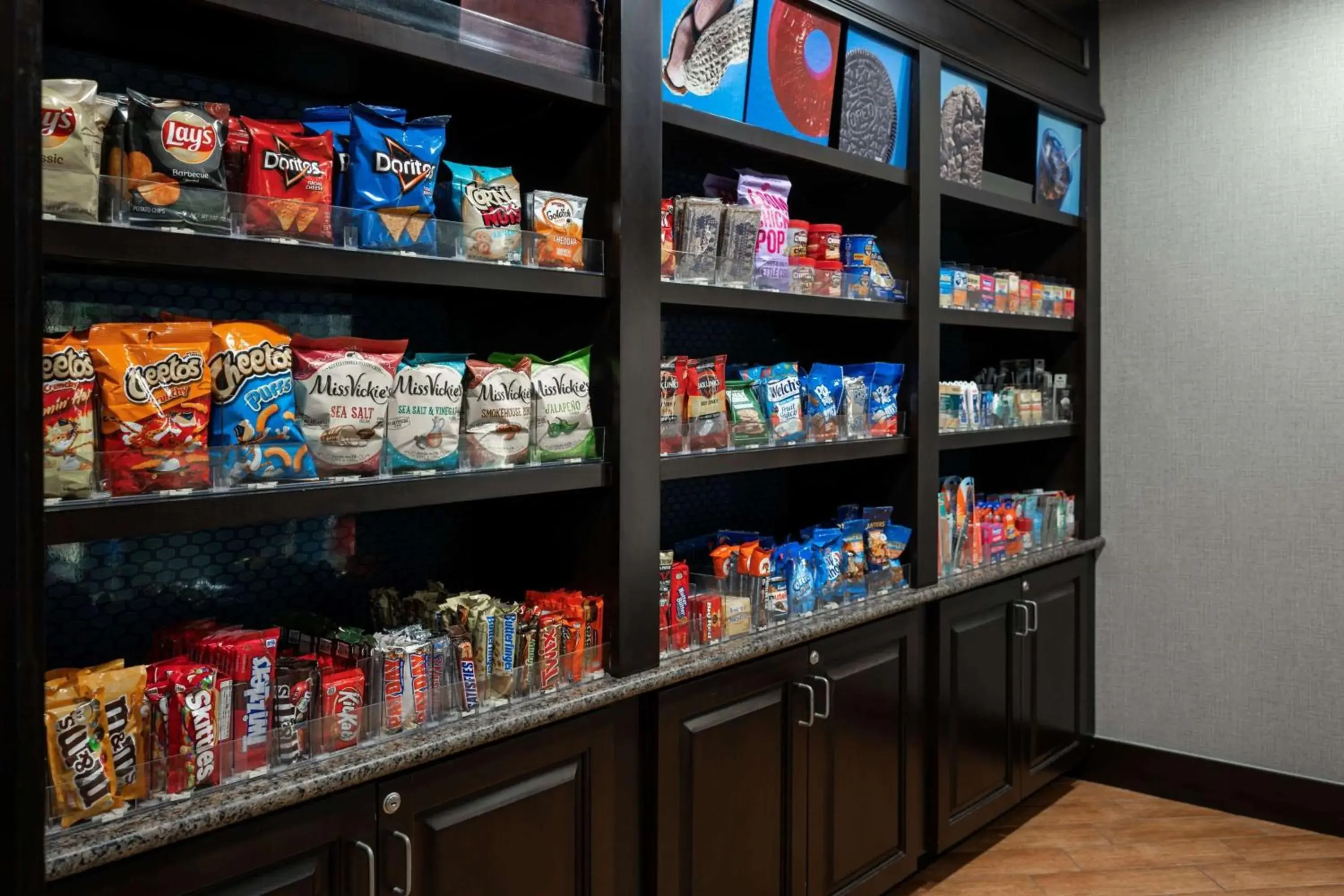 Restaurant/places to eat in Hampton Inn Evansville Airport Restaurant/places to eat in Hampton Inn Evansville Airport