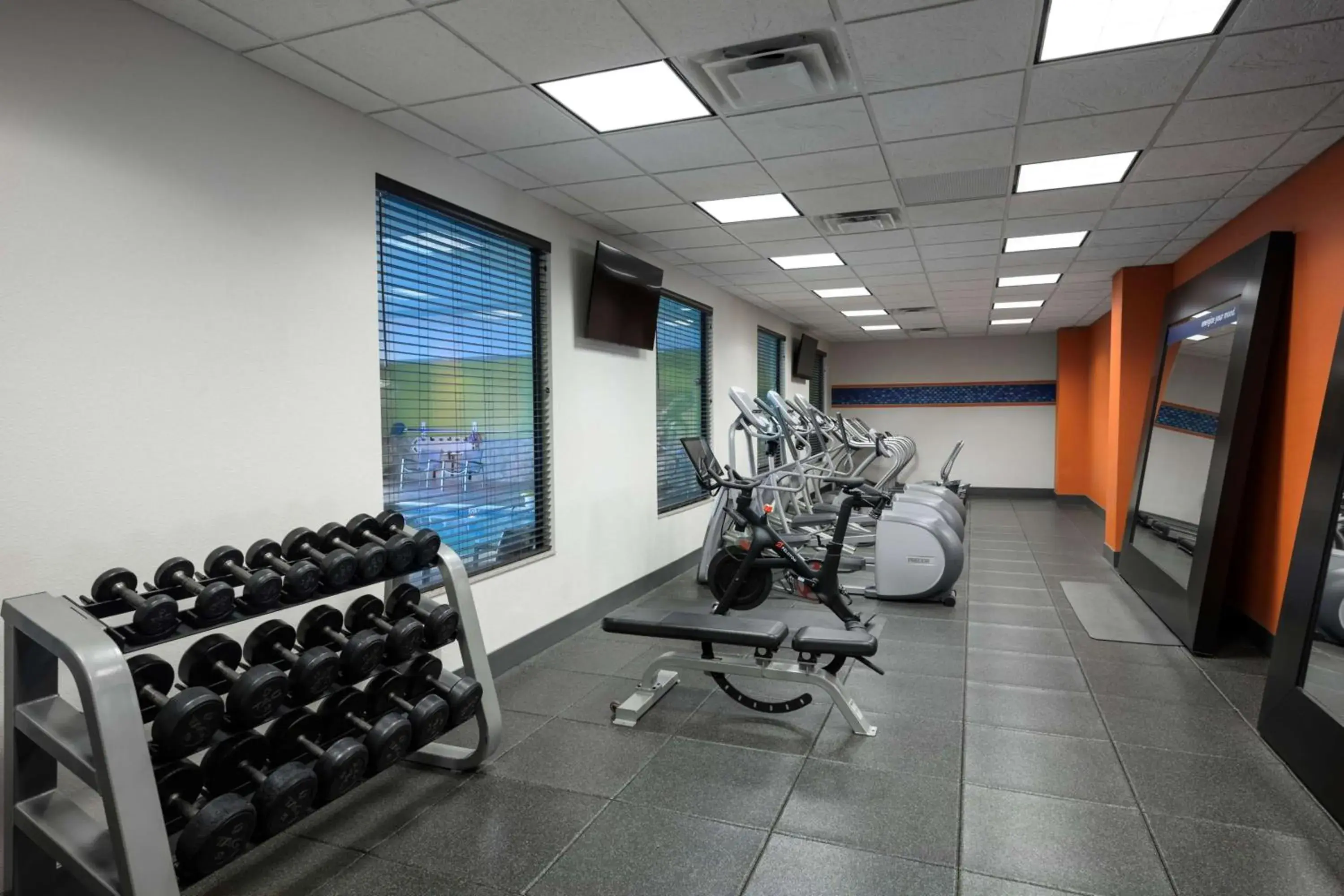 Fitness centre/facilities in Hampton Inn Evansville Airport Fitness centre/facilities in Hampton Inn Evansville Airport