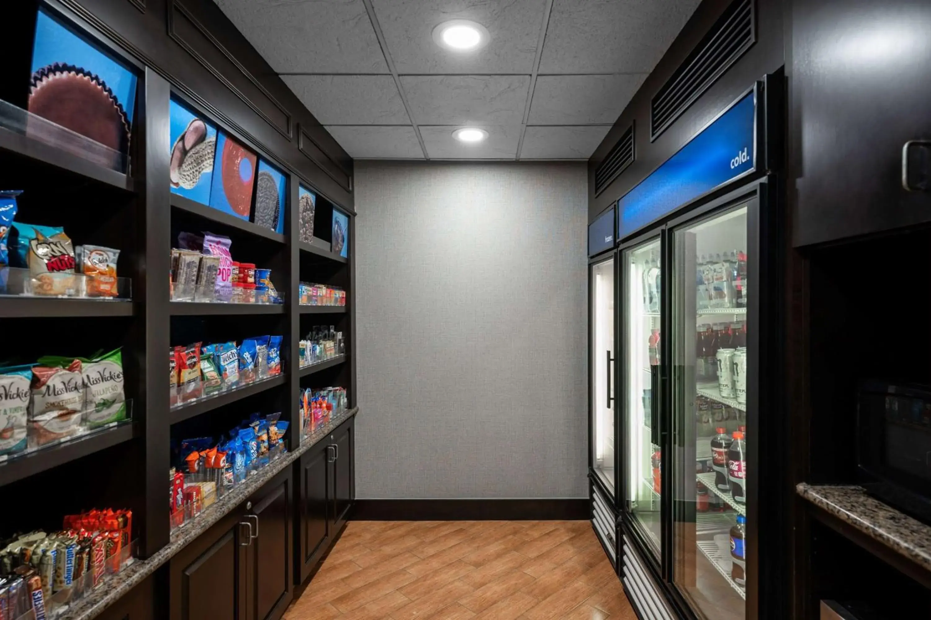 Restaurant/places to eat in Hampton Inn Evansville Airport Restaurant/places to eat in Hampton Inn Evansville Airport